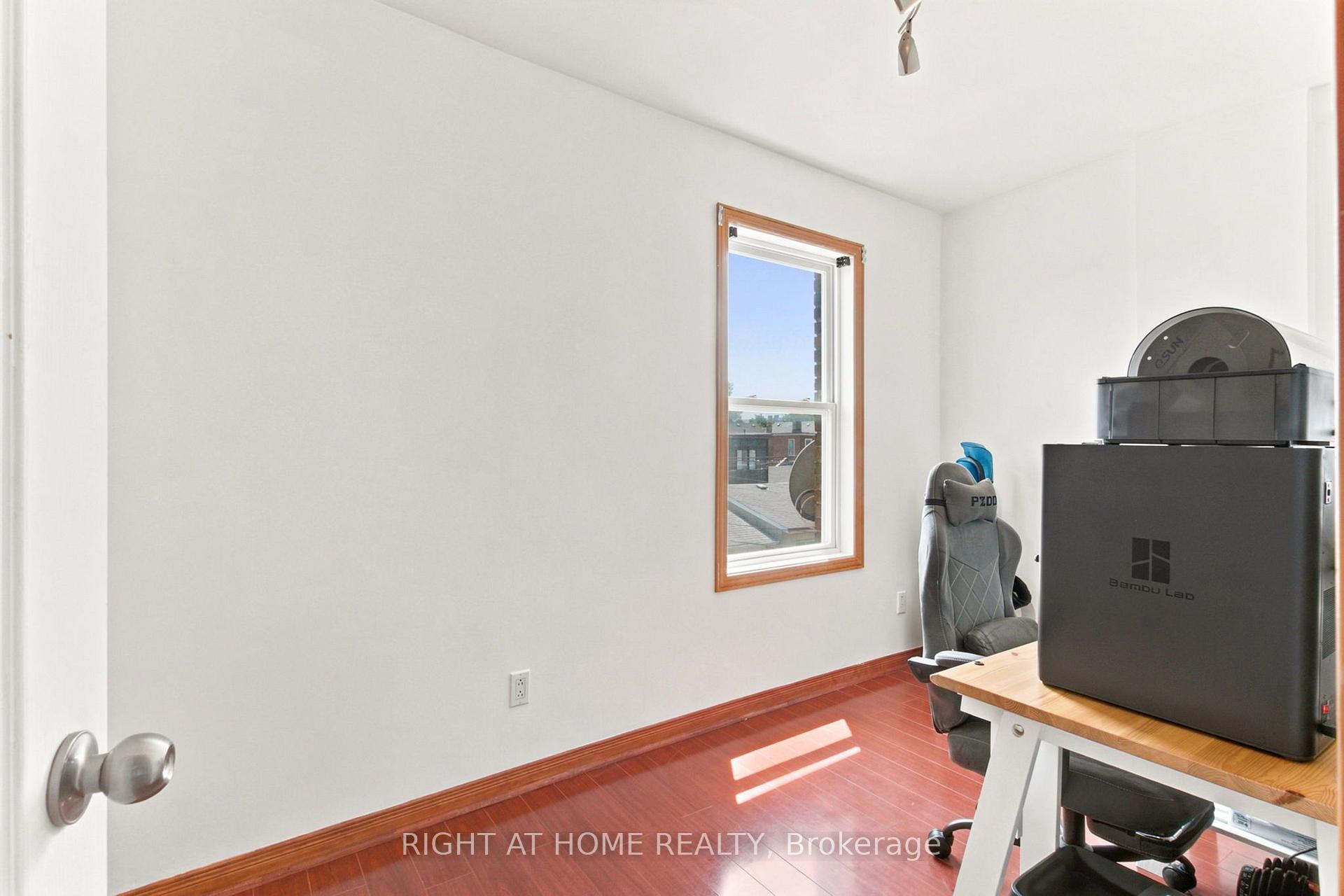 Photo 23 of Unit (Main & Upper), 77 Lappin Avenue, Toronto, Dovercourt-Wallace Emerson-Junction — HOMEH