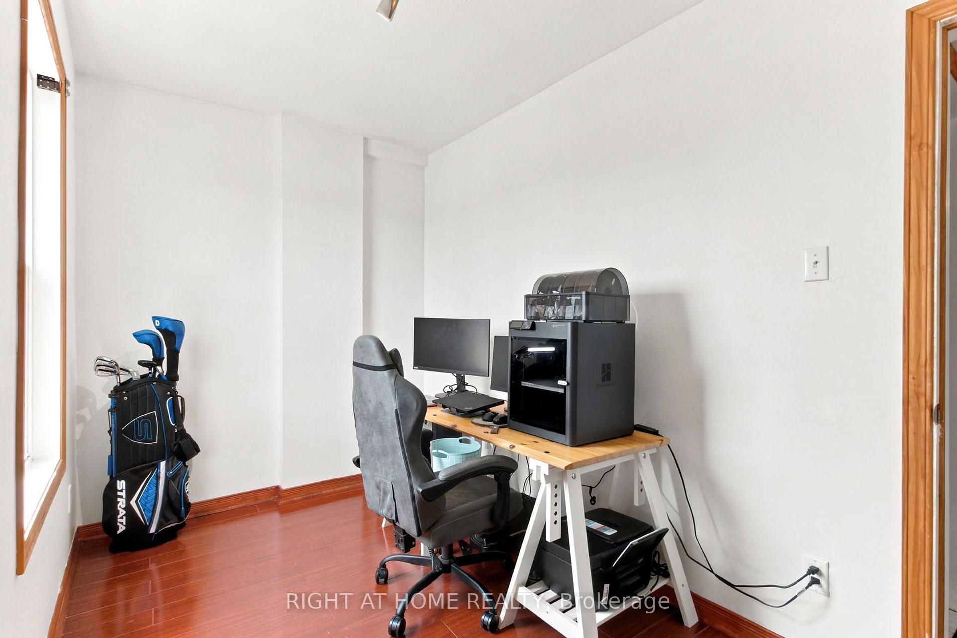 Photo 24 of Unit (Main & Upper), 77 Lappin Avenue, Toronto, Dovercourt-Wallace Emerson-Junction — HOMEH