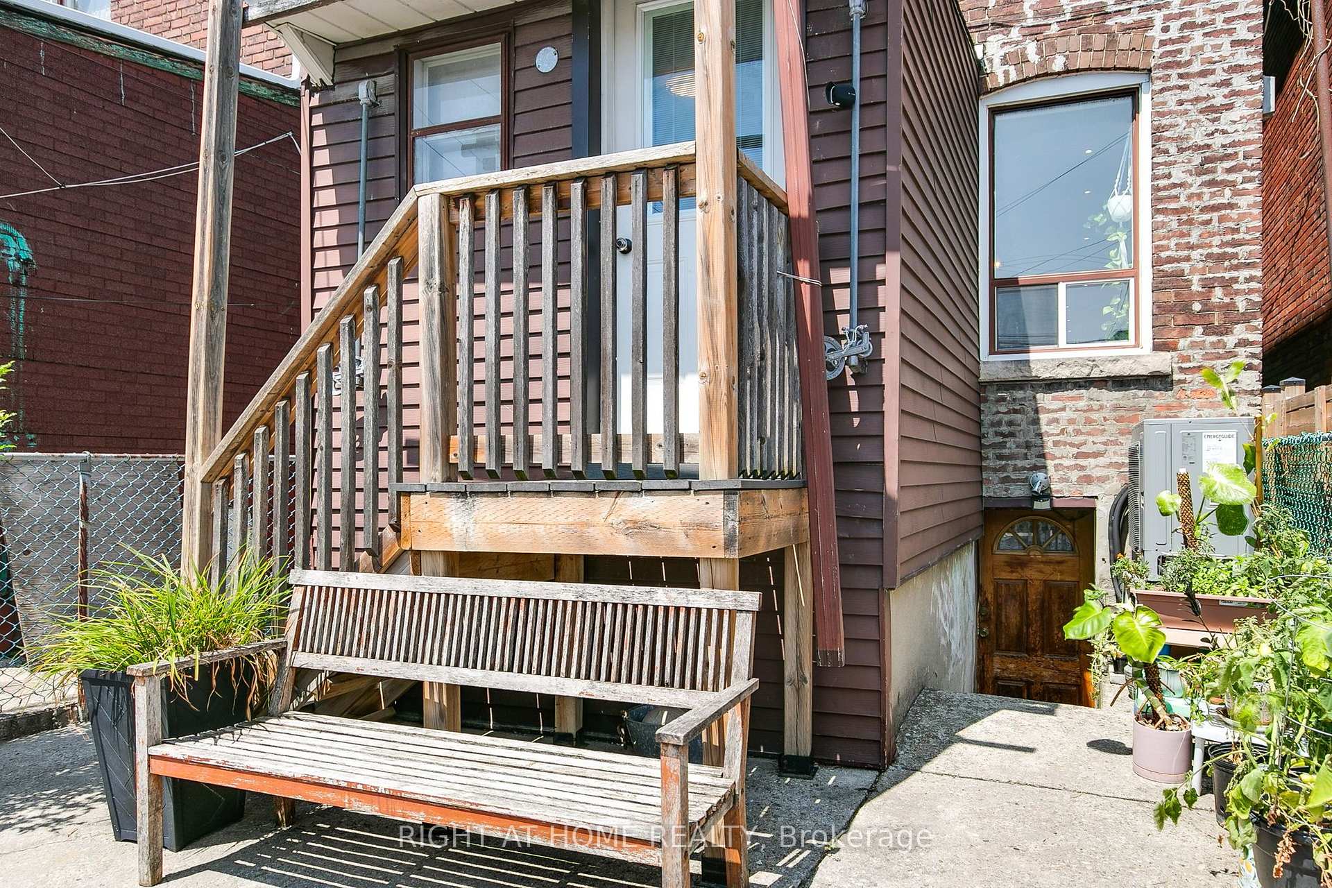 Photo 40 of Unit (Main & Upper), 77 Lappin Avenue, Toronto, Dovercourt-Wallace Emerson-Junction — HOMEH