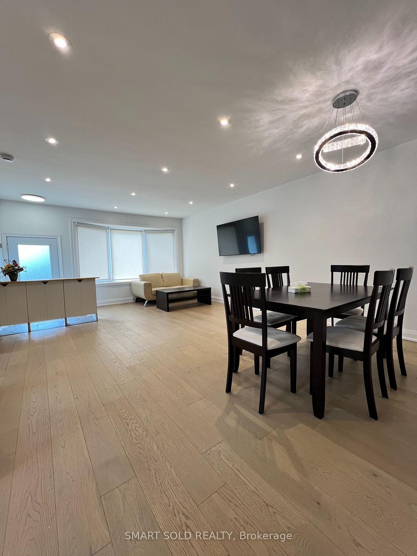 Photo 5 of 219 Beechy Drive, Richmond Hill, Crosby — HOMEH