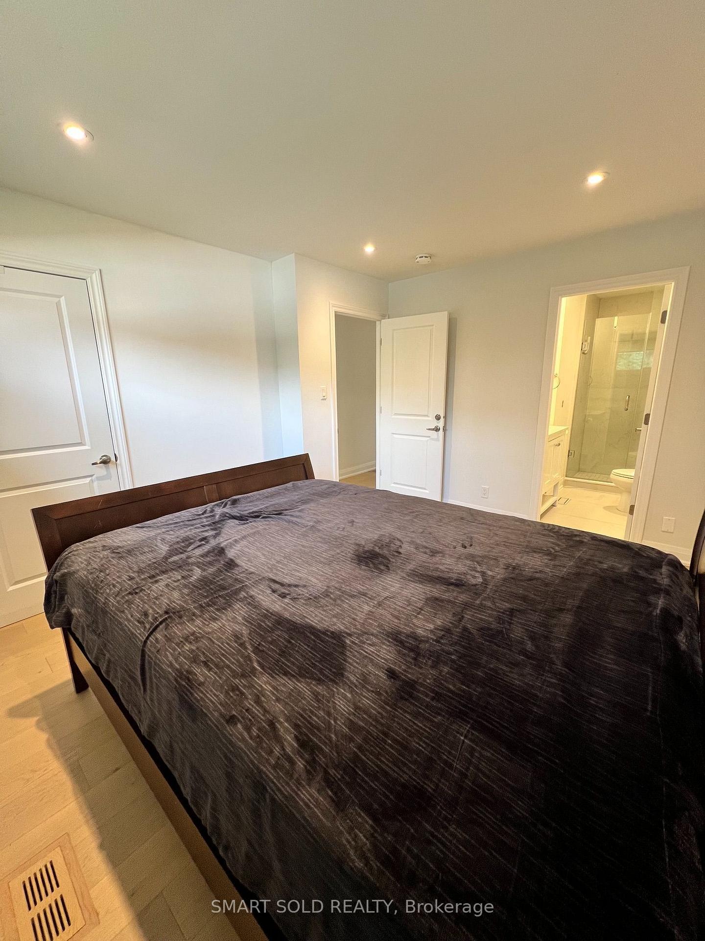 Photo 12 of 219 Beechy Drive, Richmond Hill, Crosby — HOMEH