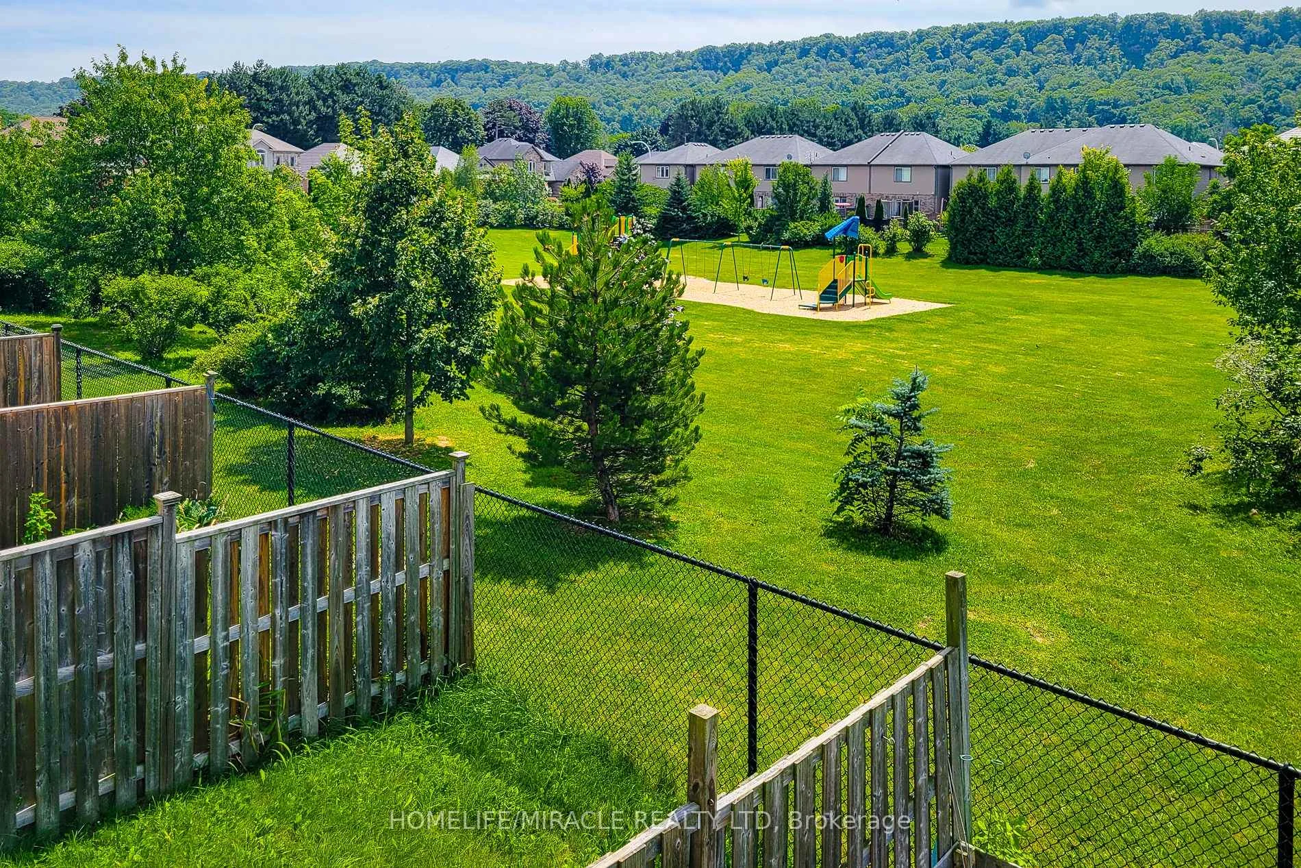 Photo 12 of Unit #50, 6 Chestnut Drive, Grimsby, Grimsby West — HOMEH
