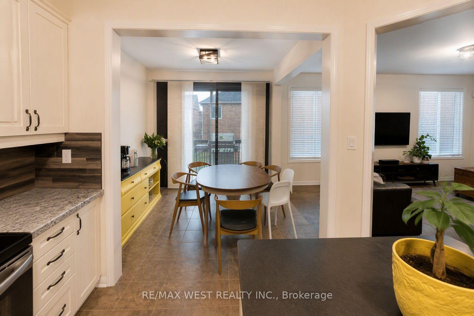 Photo 5 of 296 Ruhl Drive, Milton, Willmott — HOMEH