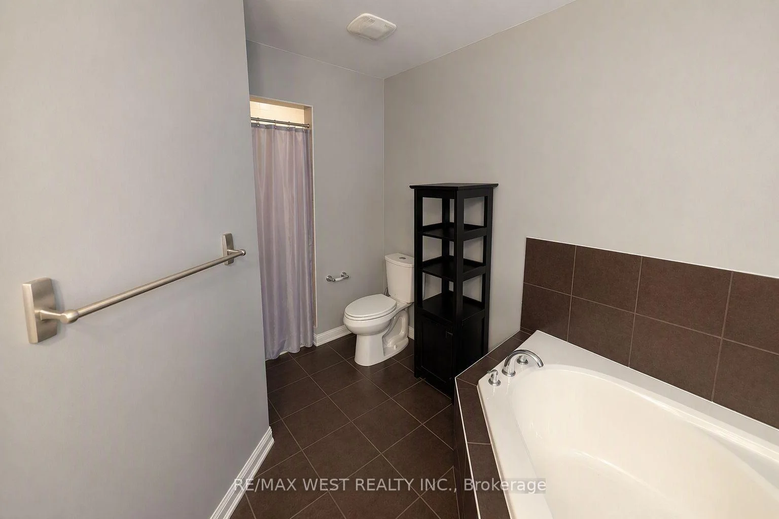 Photo 21 of 296 Ruhl Drive, Milton, Willmott — HOMEH