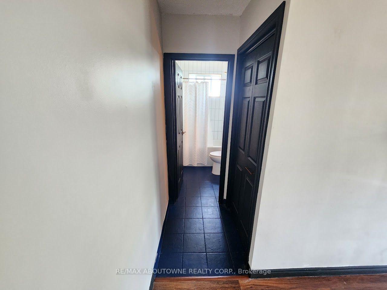 Photo 13 of Unit 51, 2373 King Street E, Hamilton, Glenview — HOMEH
