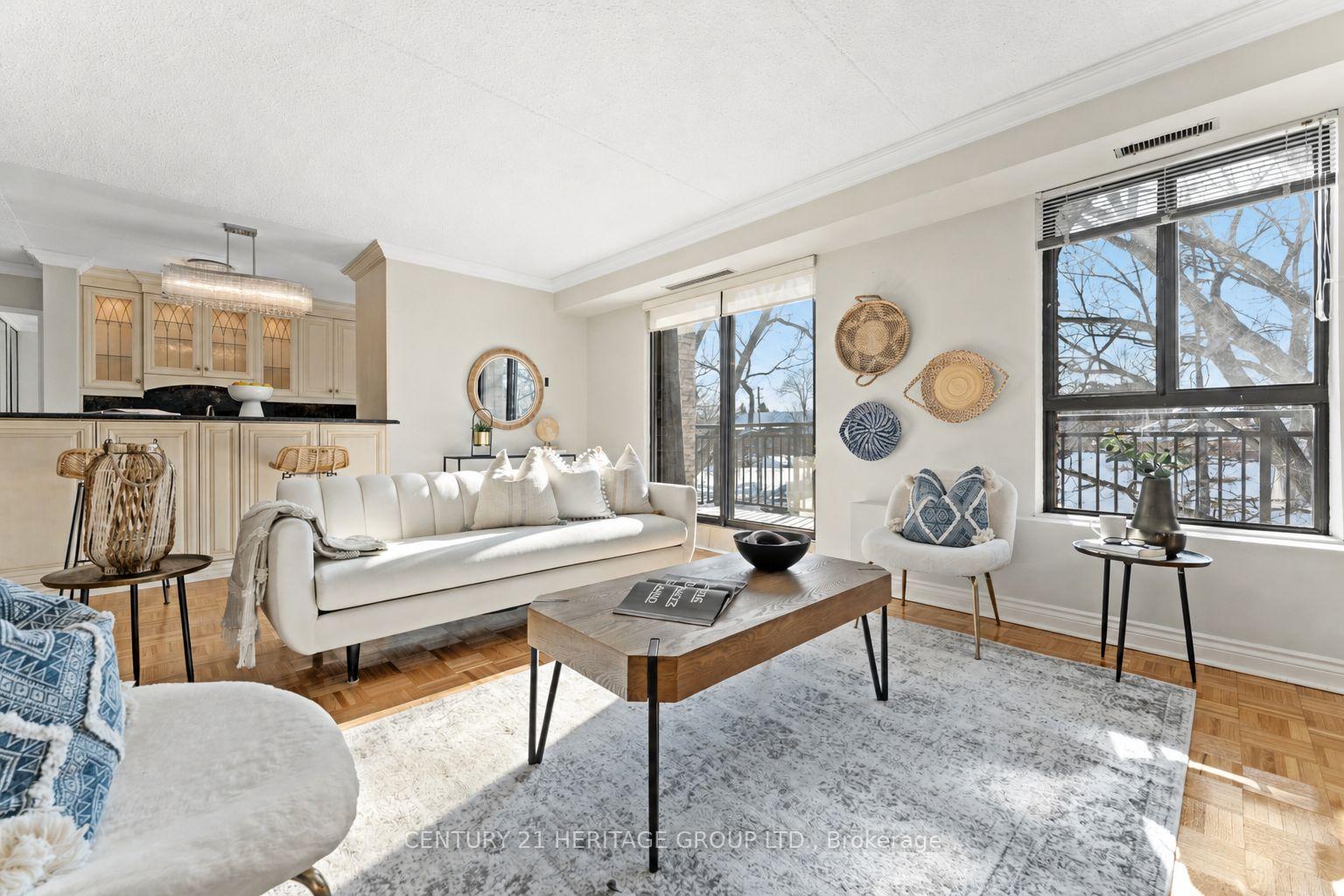 Photo 20 of Unit PH 1, 15390 Yonge Street, Aurora, Aurora Village — HOMEH