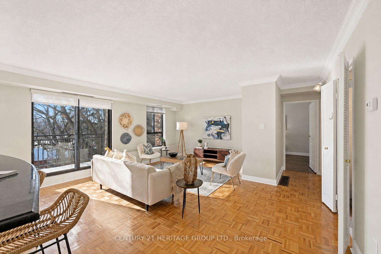 Photo 21 of Unit PH 1, 15390 Yonge Street, Aurora, Aurora Village — HOMEH