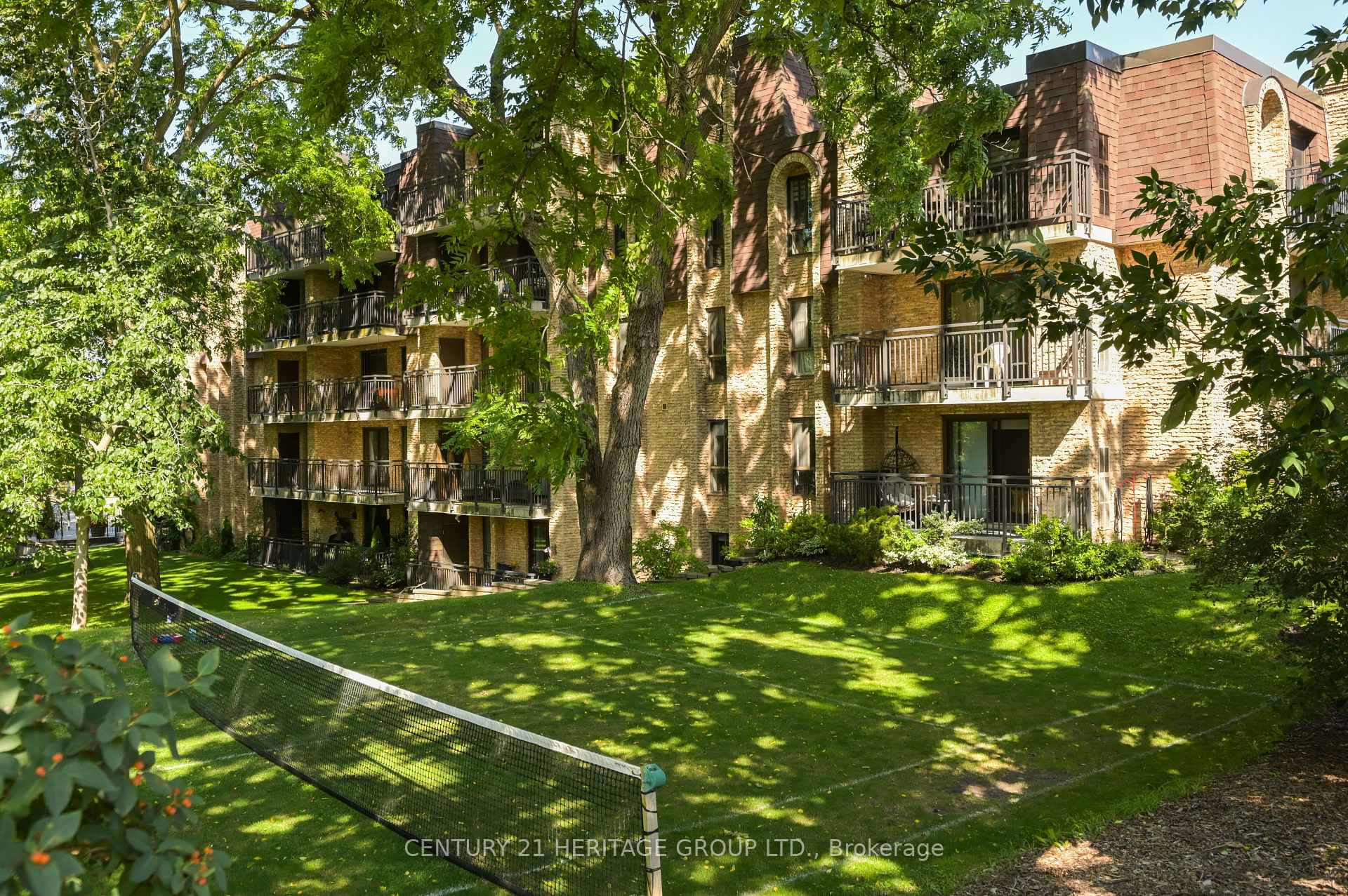 Photo 34 of Unit PH 1, 15390 Yonge Street, Aurora, Aurora Village — HOMEH