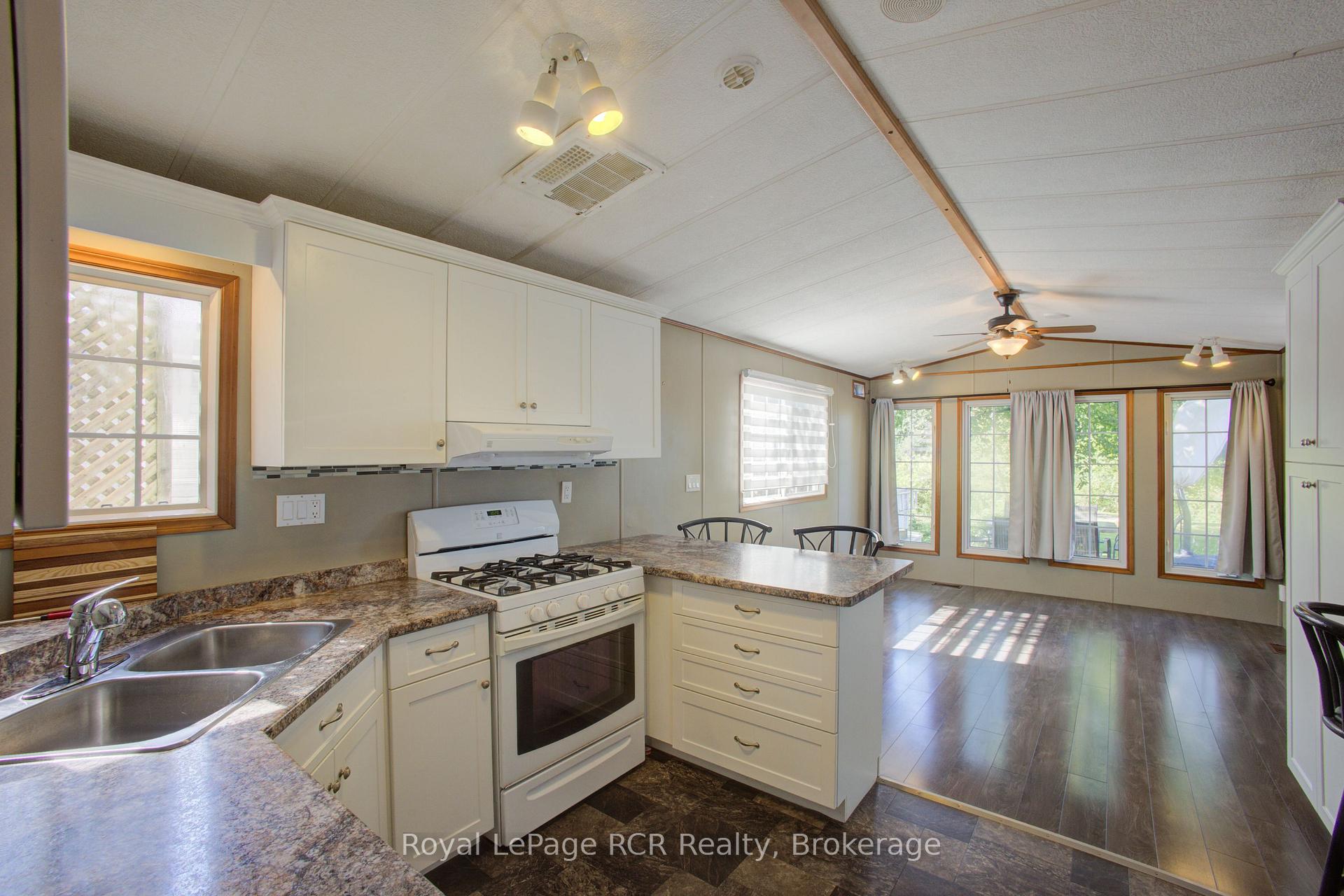 Photo 15 of Unit 3 Maple St, 79681 Bluewater Highway 21, Central Huron, Goderich — HOMEH