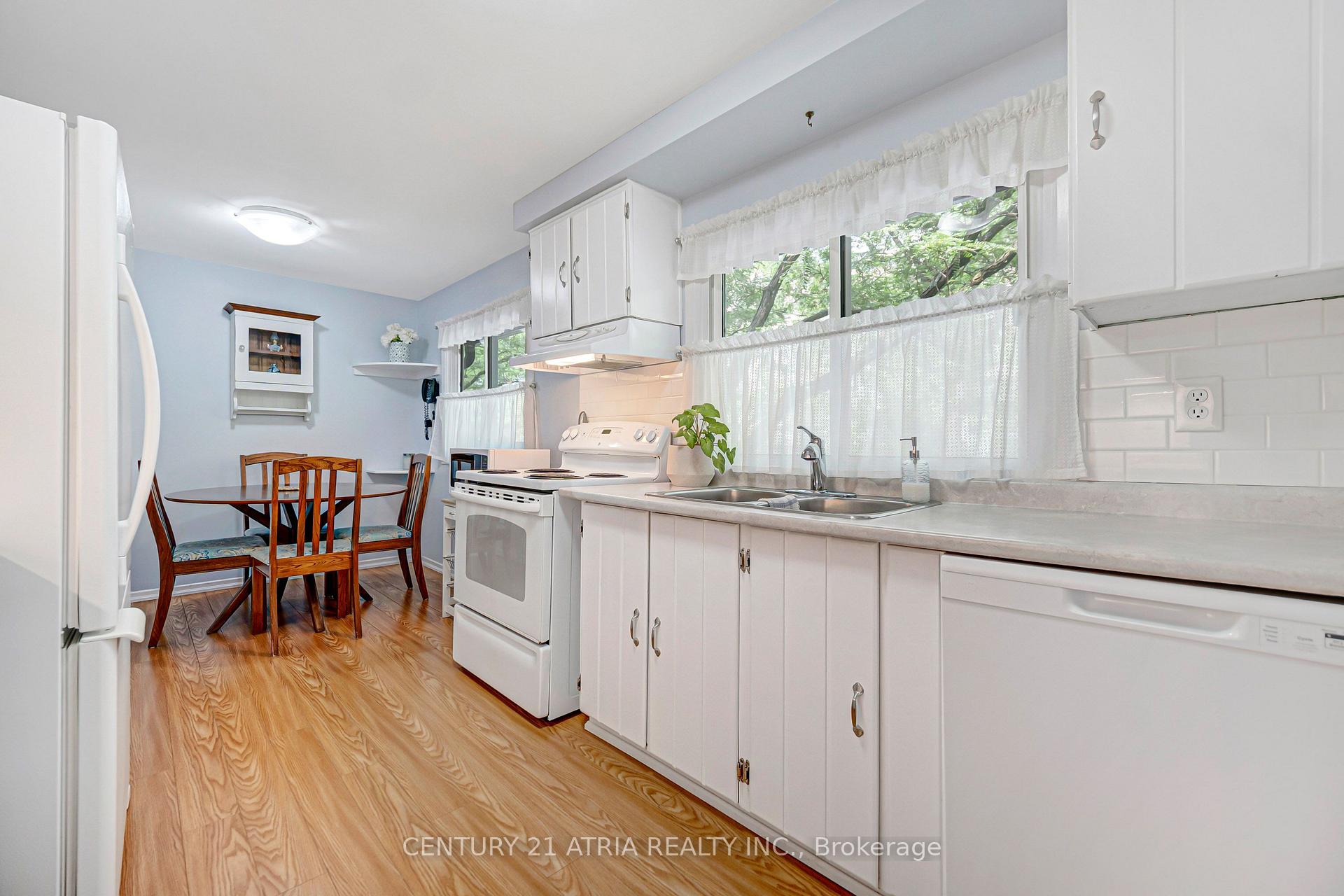 Photo 15 of 18 Thatchers Mill Way, Markham, Bullock — HOMEH