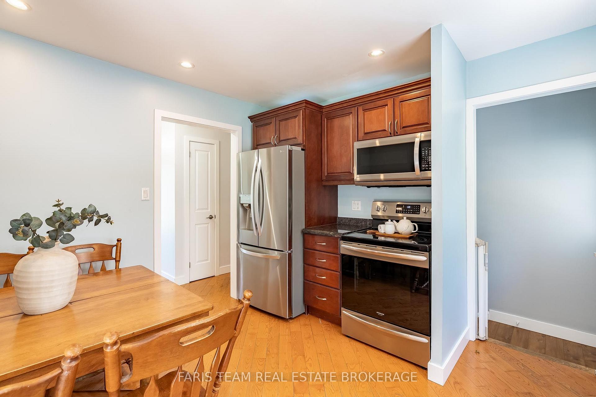 Photo 9 of 1041 Lebanon Drive, Innisfil, Alcona — HOMEH