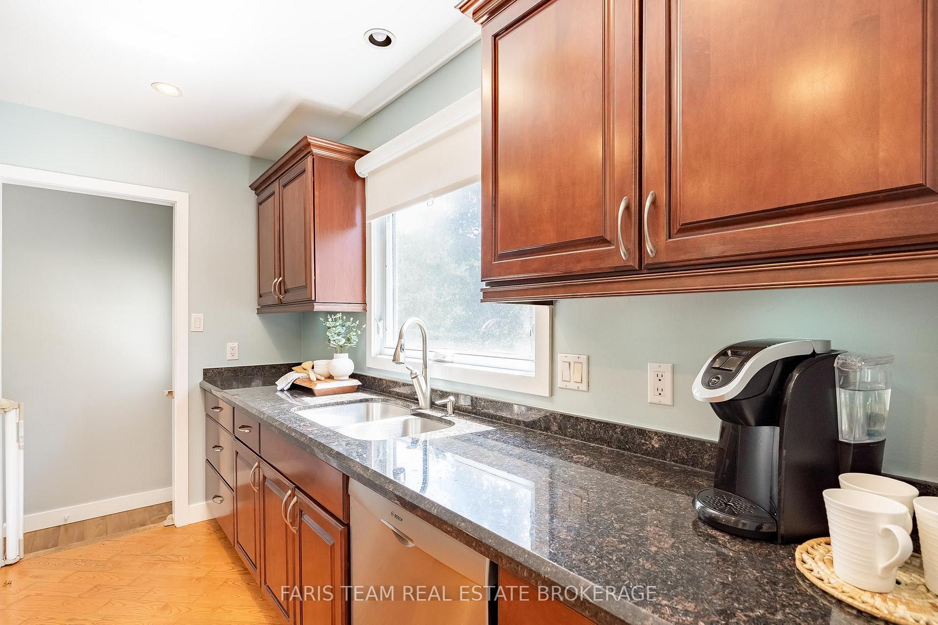 Photo 11 of 1041 Lebanon Drive, Innisfil, Alcona — HOMEH