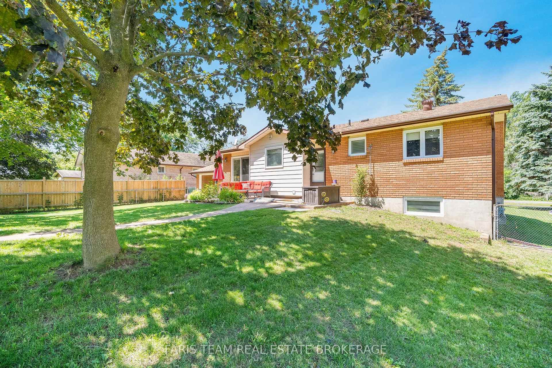 Photo 33 of 1041 Lebanon Drive, Innisfil, Alcona — HOMEH
