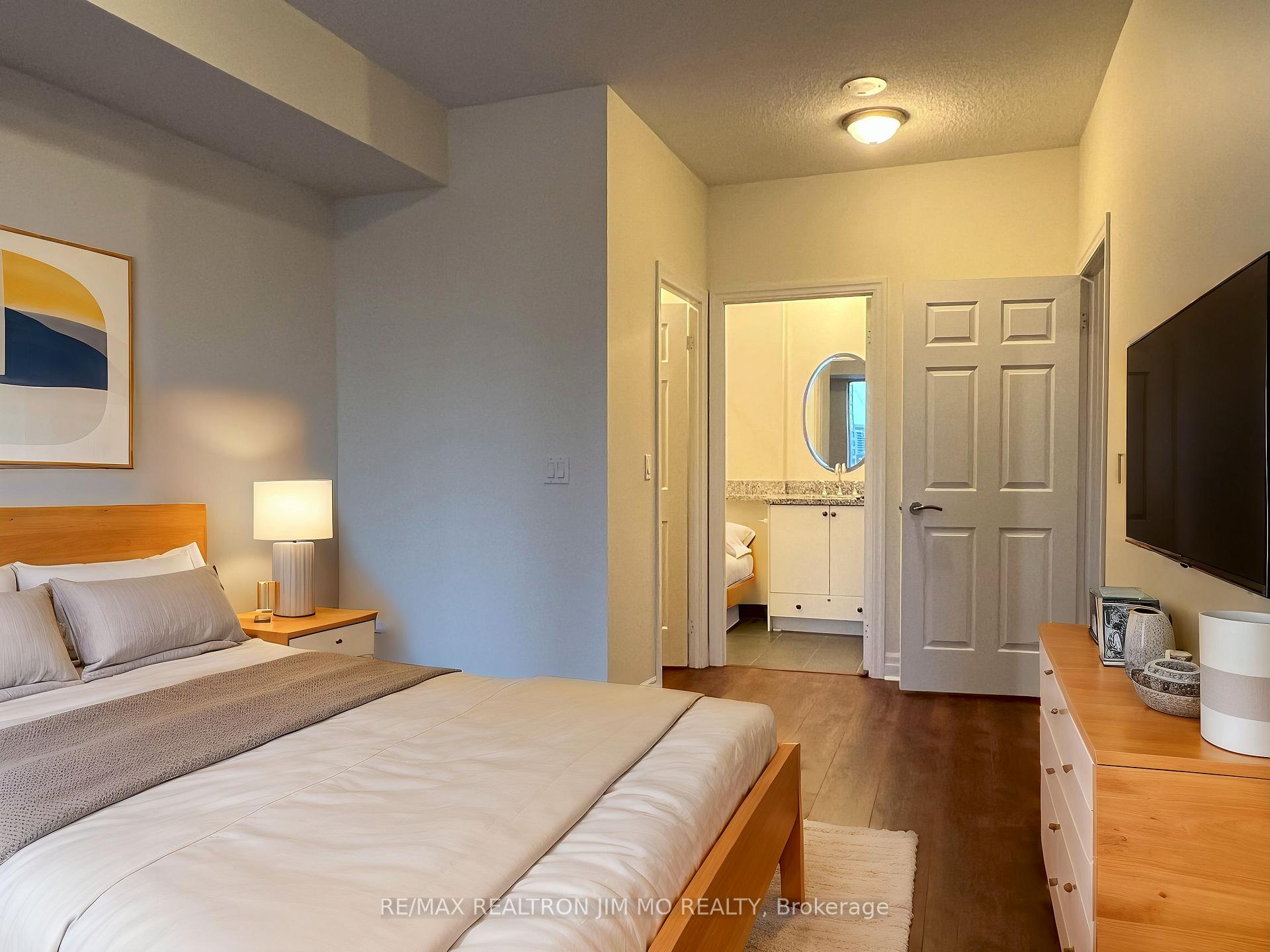 Photo 18 of Unit 1602, 35 Balmuto Street, Toronto, Bay Street Corridor — HOMEH