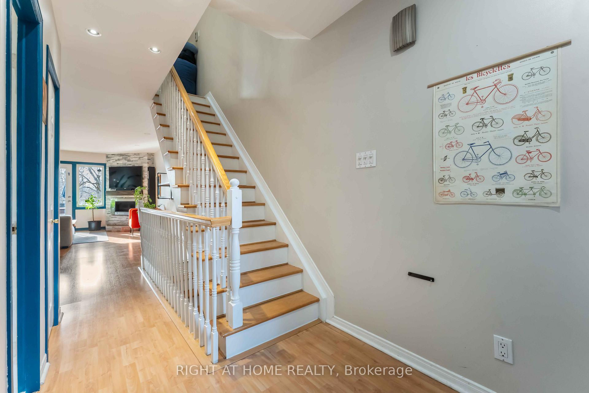 Photo 6 of Unit 6, 2 Columbus Avenue, Ottawa, Overbrook — HOMEH