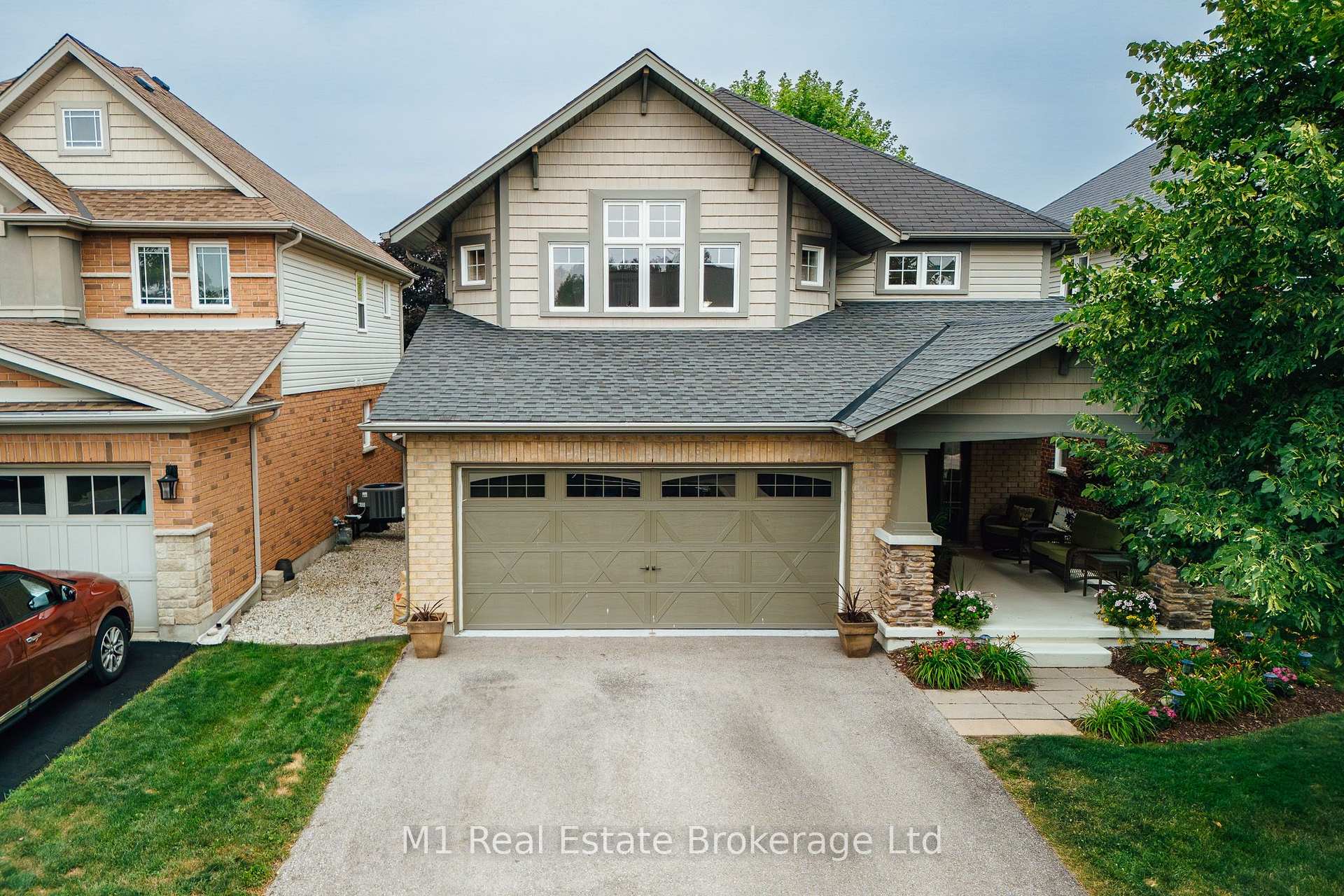 Photo 9 of 82 Vaughan Street, Guelph, Clairfields/Hanlon Business Park — HOMEH