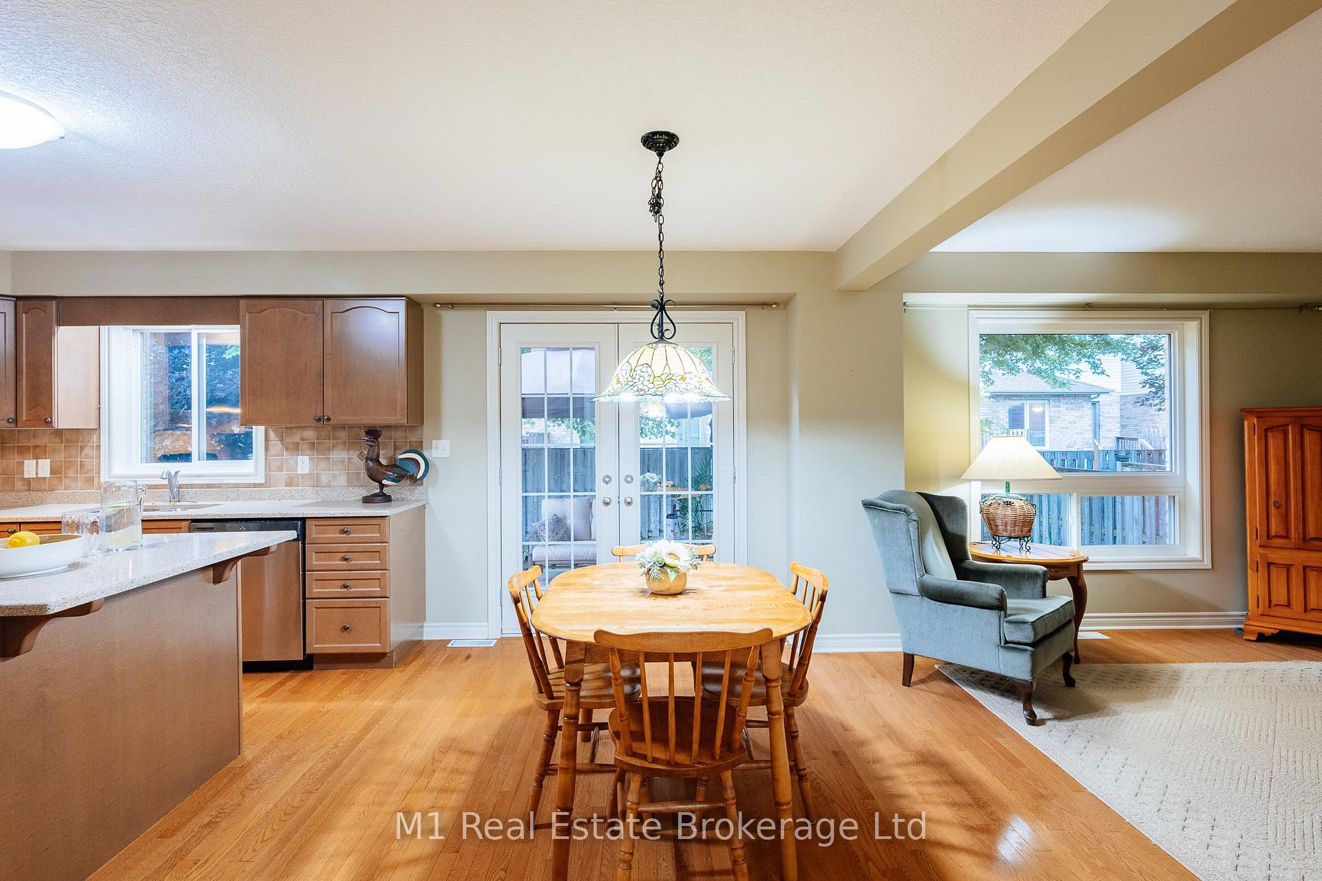 Photo 23 of 82 Vaughan Street, Guelph, Clairfields/Hanlon Business Park — HOMEH
