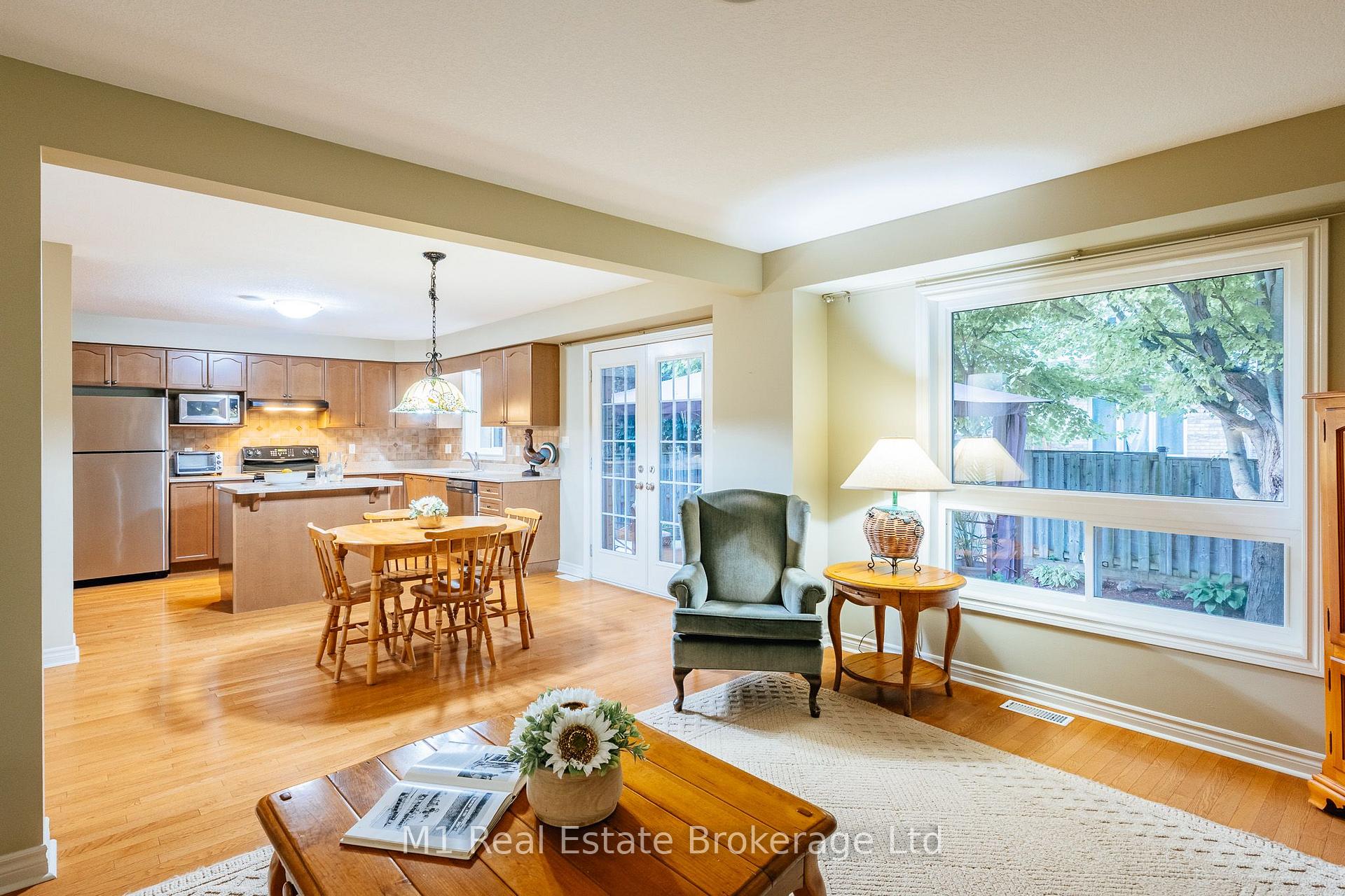 Photo 26 of 82 Vaughan Street, Guelph, Clairfields/Hanlon Business Park — HOMEH