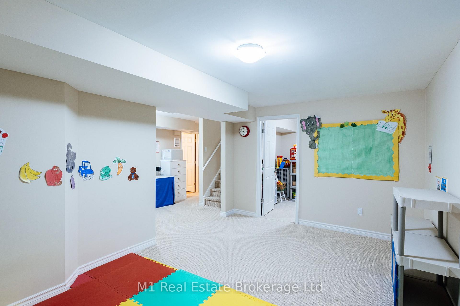 Photo 28 of 82 Vaughan Street, Guelph, Clairfields/Hanlon Business Park — HOMEH
