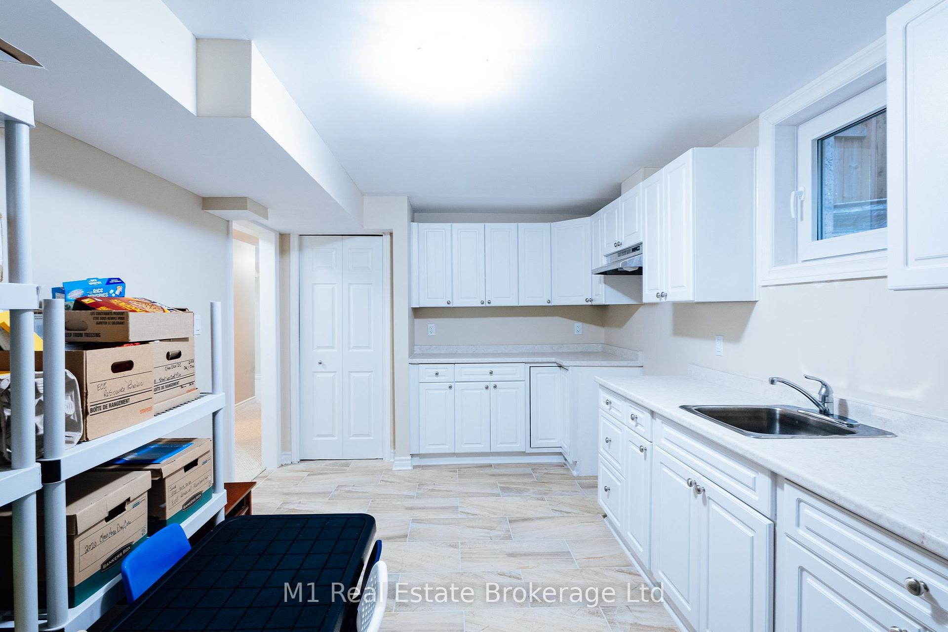 Photo 33 of 82 Vaughan Street, Guelph, Clairfields/Hanlon Business Park — HOMEH