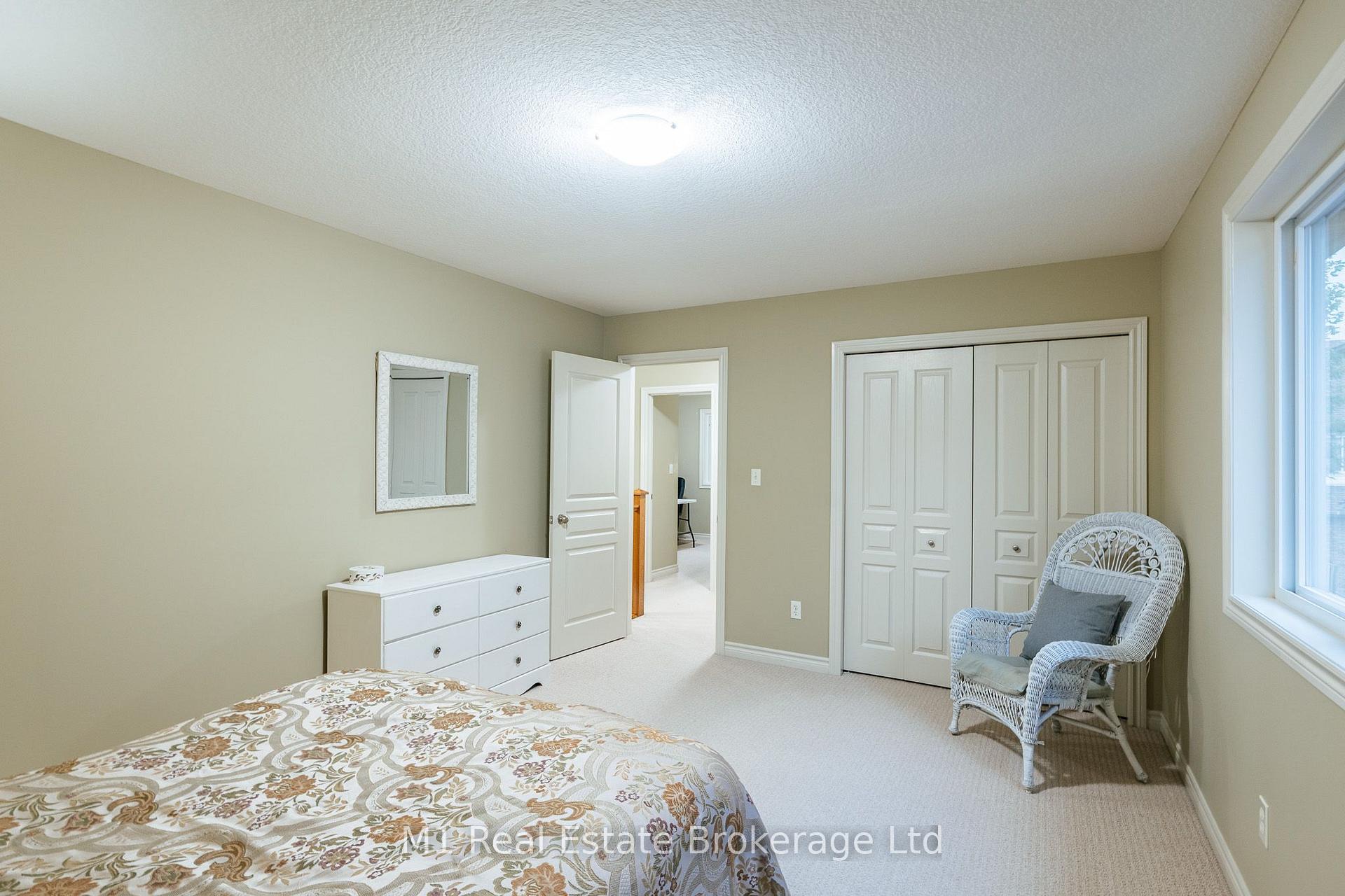 Photo 36 of 82 Vaughan Street, Guelph, Clairfields/Hanlon Business Park — HOMEH