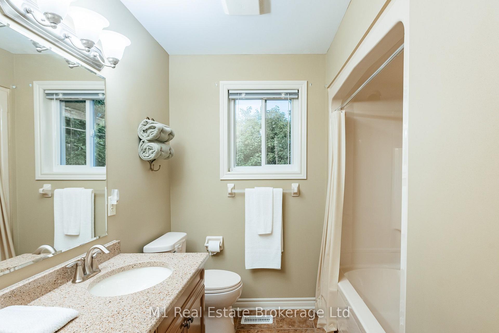 Photo 41 of 82 Vaughan Street, Guelph, Clairfields/Hanlon Business Park — HOMEH