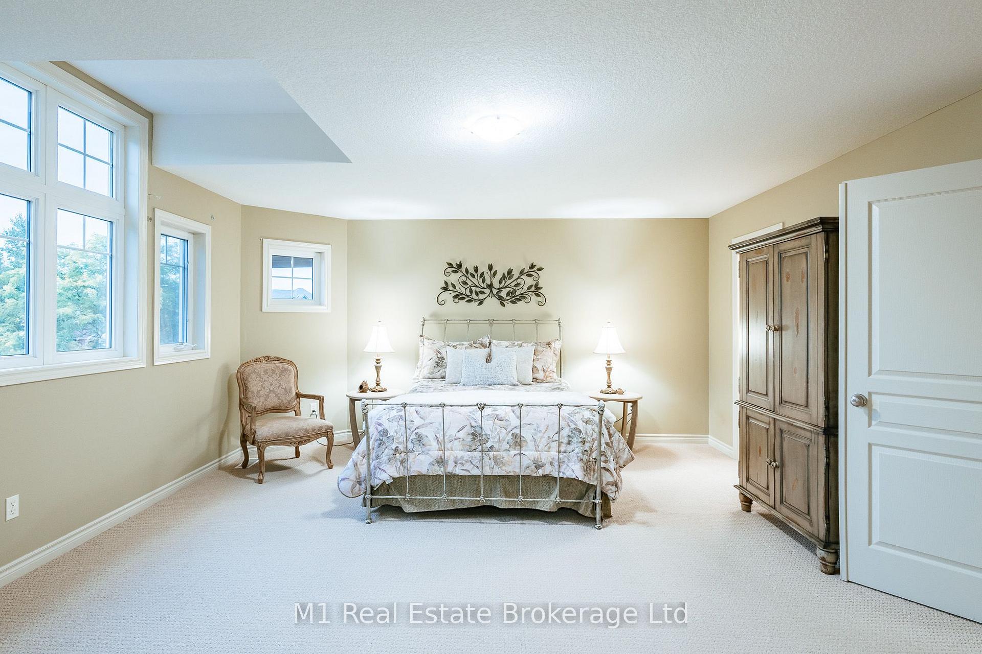 Photo 45 of 82 Vaughan Street, Guelph, Clairfields/Hanlon Business Park — HOMEH