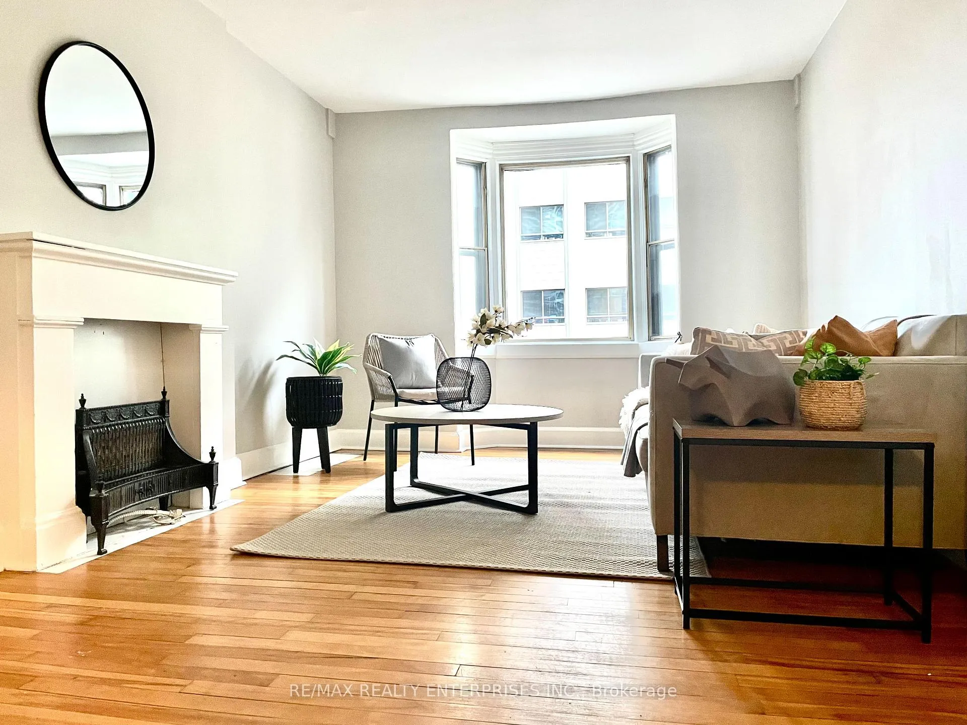 Photo 4 of Unit 5, 156 James Street S, Hamilton, Durand — HOMEH