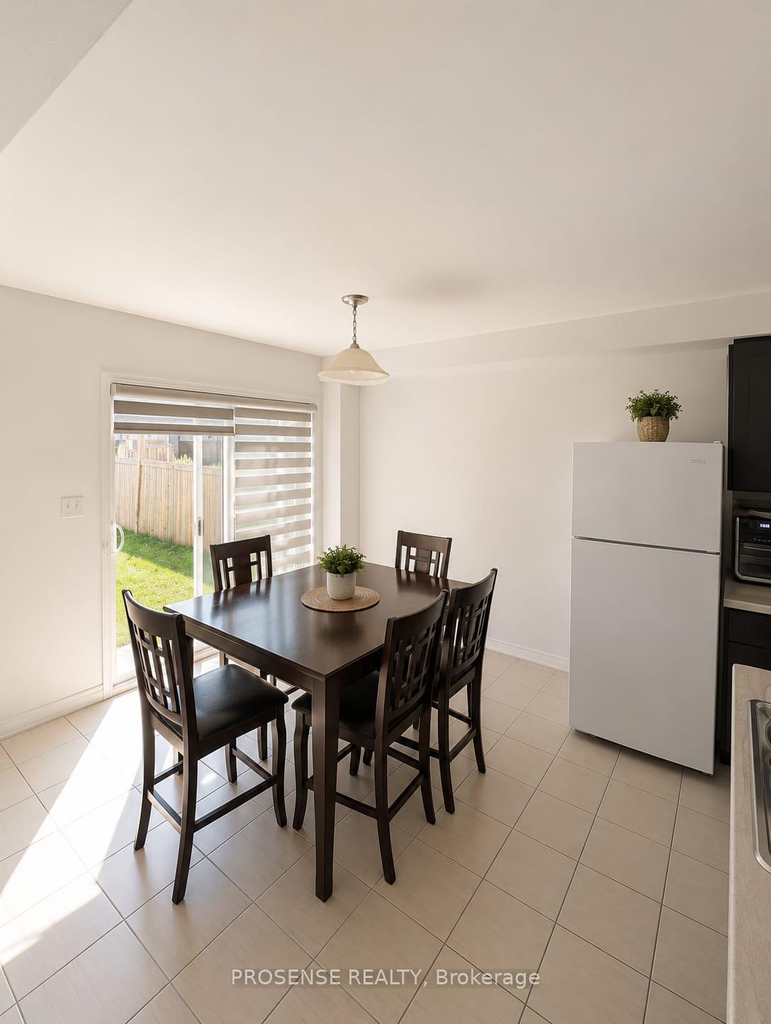 Photo 5 of 155 Nearna Drive, Oshawa, Windfields — HOMEH