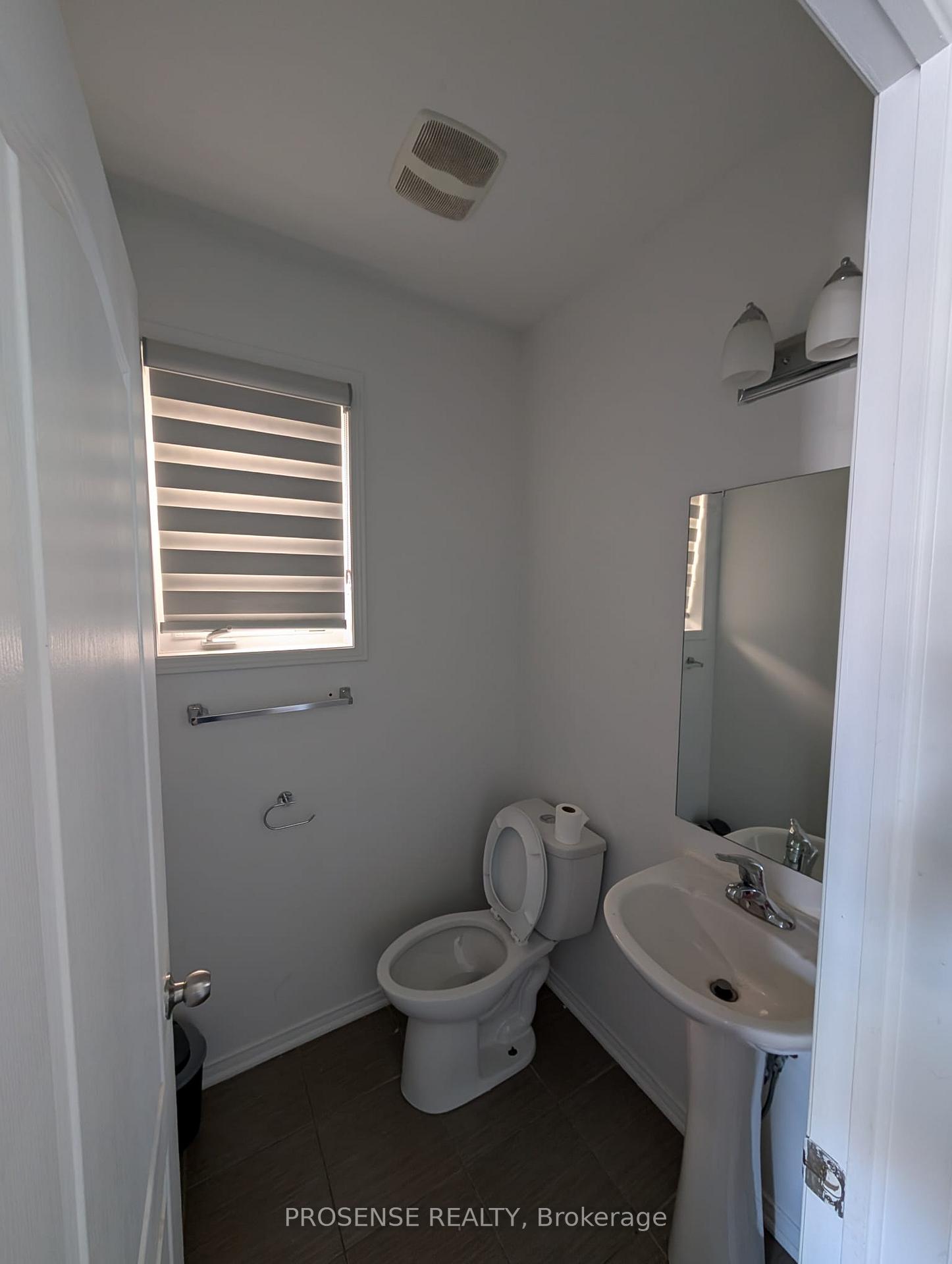 Photo 6 of 155 Nearna Drive, Oshawa, Windfields — HOMEH