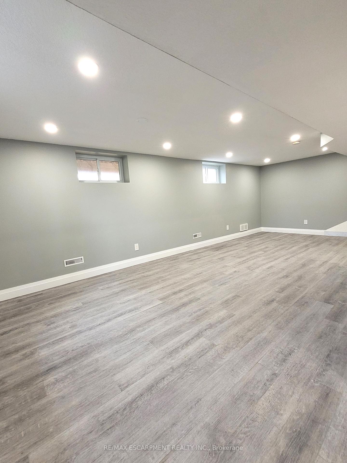 Photo 2 of Unit Lower, 76 Glenview Avenue, Cambridge, Christopher-Champlain — HOMEH
