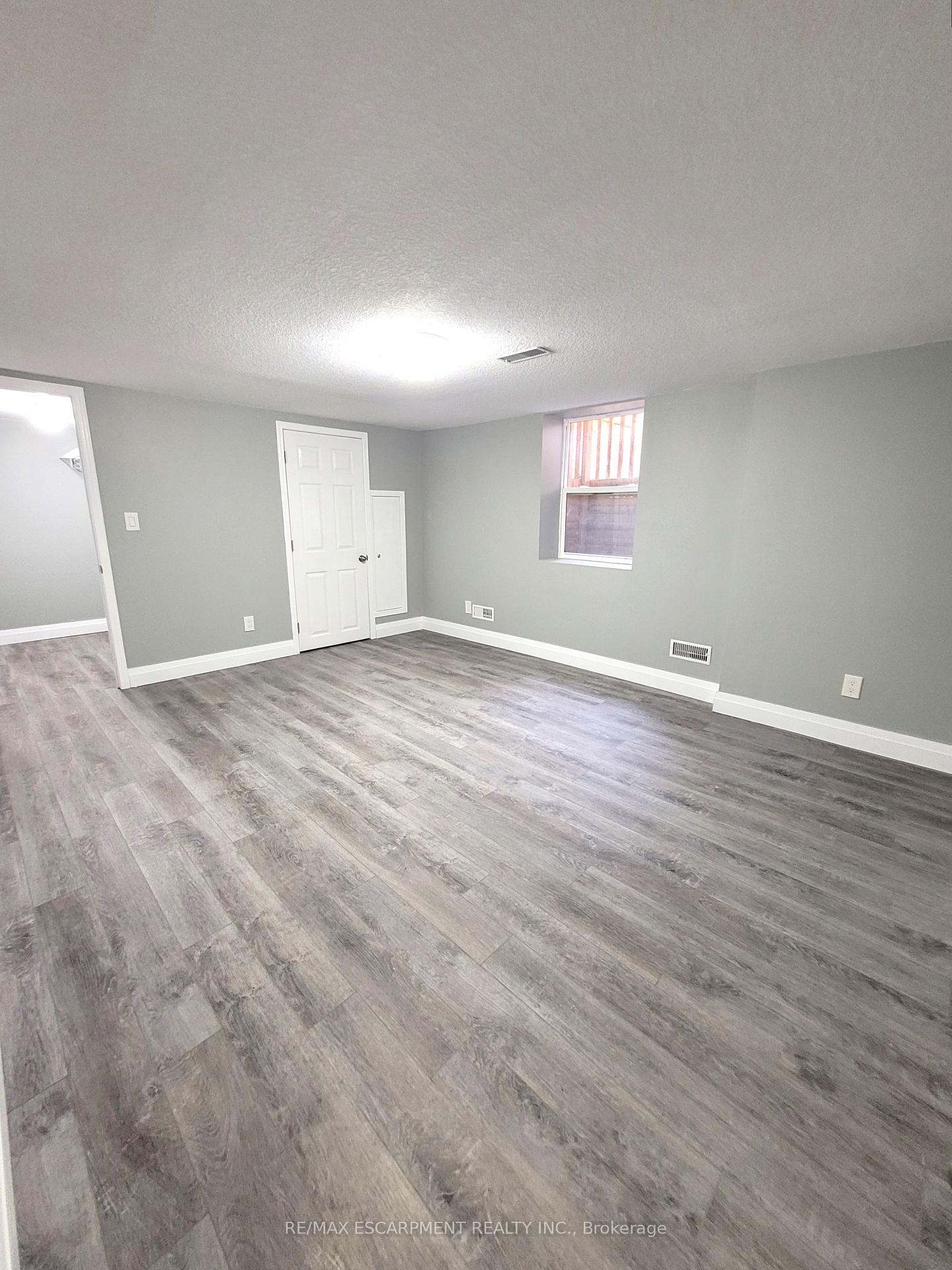 Photo 5 of Unit Lower, 76 Glenview Avenue, Cambridge, Christopher-Champlain — HOMEH