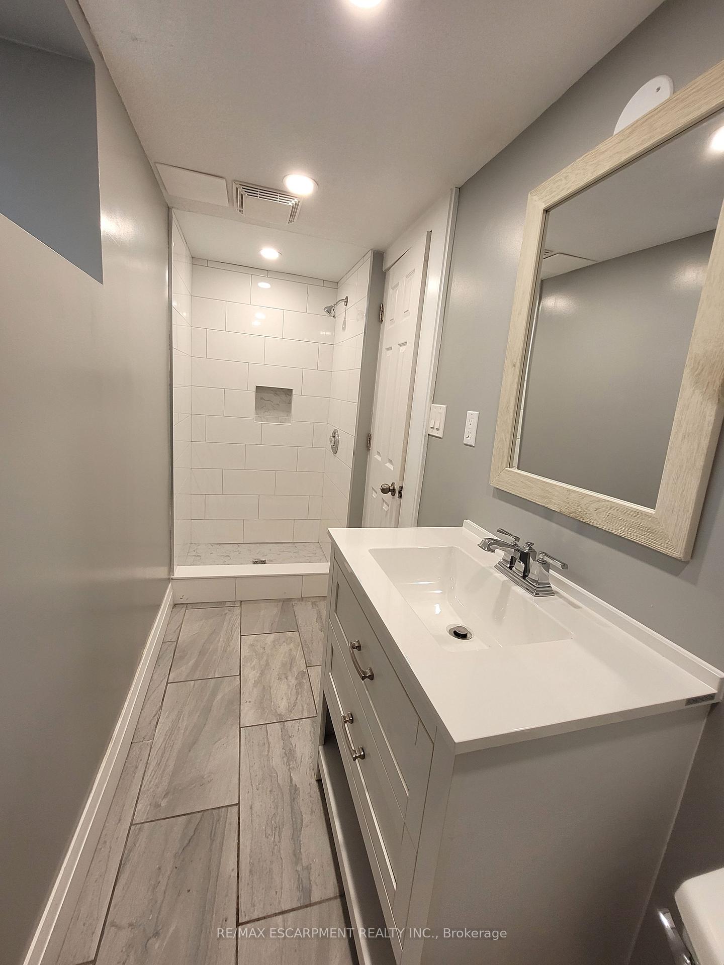 Photo 9 of Unit Lower, 76 Glenview Avenue, Cambridge, Christopher-Champlain — HOMEH