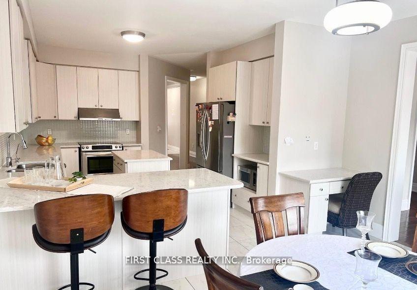 Photo 2 of Unit UPPER FLOOR, 9 Wiley Avenue, Richmond Hill, Westbrook — HOMEH
