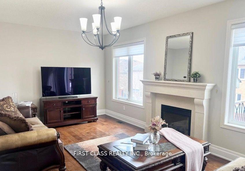Photo 5 of Unit UPPER FLOOR, 9 Wiley Avenue, Richmond Hill, Westbrook — HOMEH