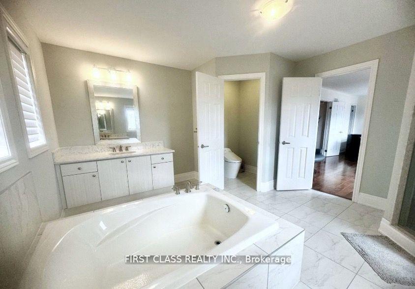 Photo 6 of Unit UPPER FLOOR, 9 Wiley Avenue, Richmond Hill, Westbrook — HOMEH