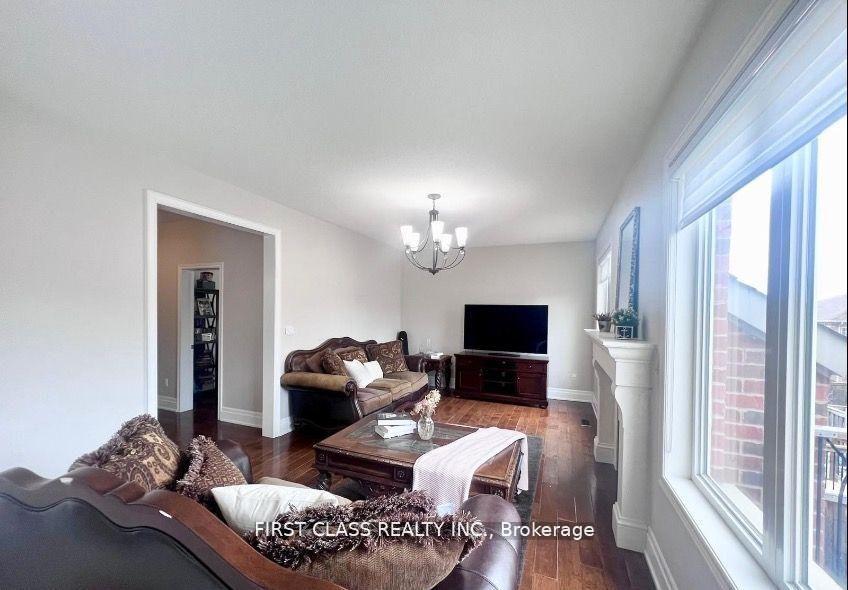 Photo 13 of Unit UPPER FLOOR, 9 Wiley Avenue, Richmond Hill, Westbrook — HOMEH