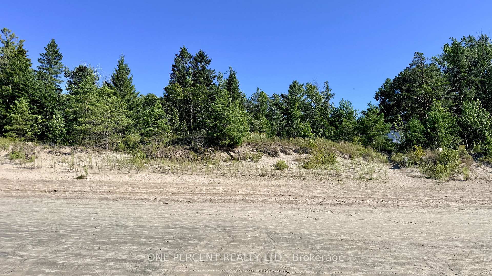 Photo 2 of 1554 Shore Lane, Wasaga Beach — HOMEH