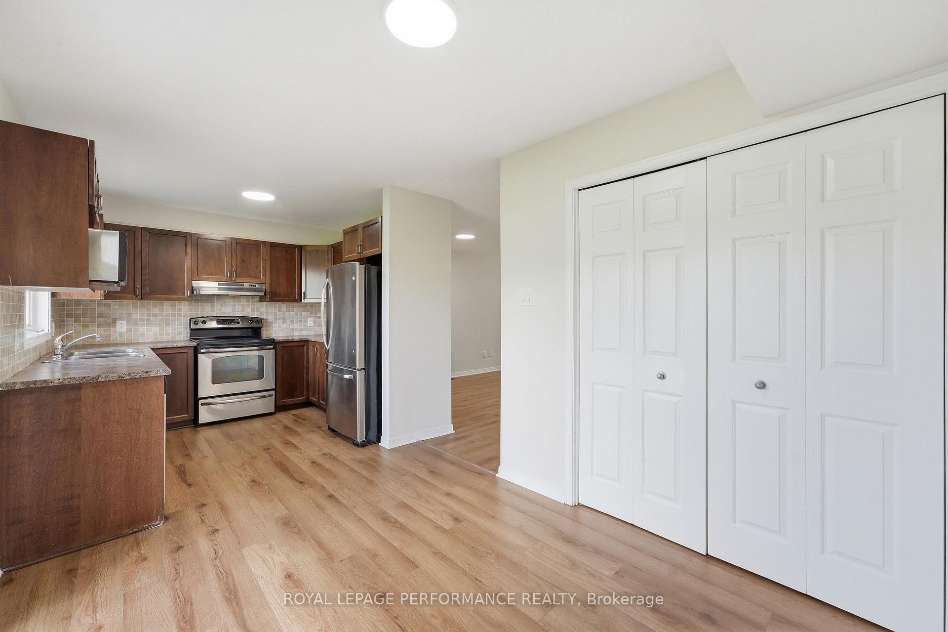 Photo 8 of 322 Galston Private, Ottawa, Mer Bleue/Bradley Estates/Anderson Park — HOMEH