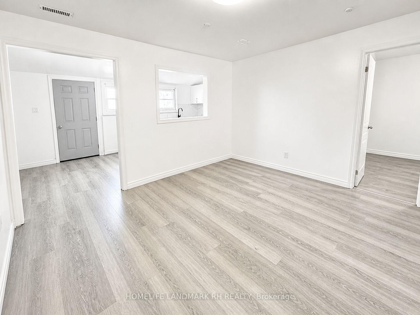 Photo 4 of Unit 102, 25066 Commodore Road, Brock, Beaverton — HOMEH