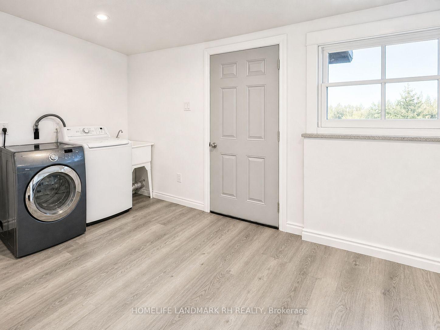 Photo 5 of Unit 102, 25066 Commodore Road, Brock, Beaverton — HOMEH
