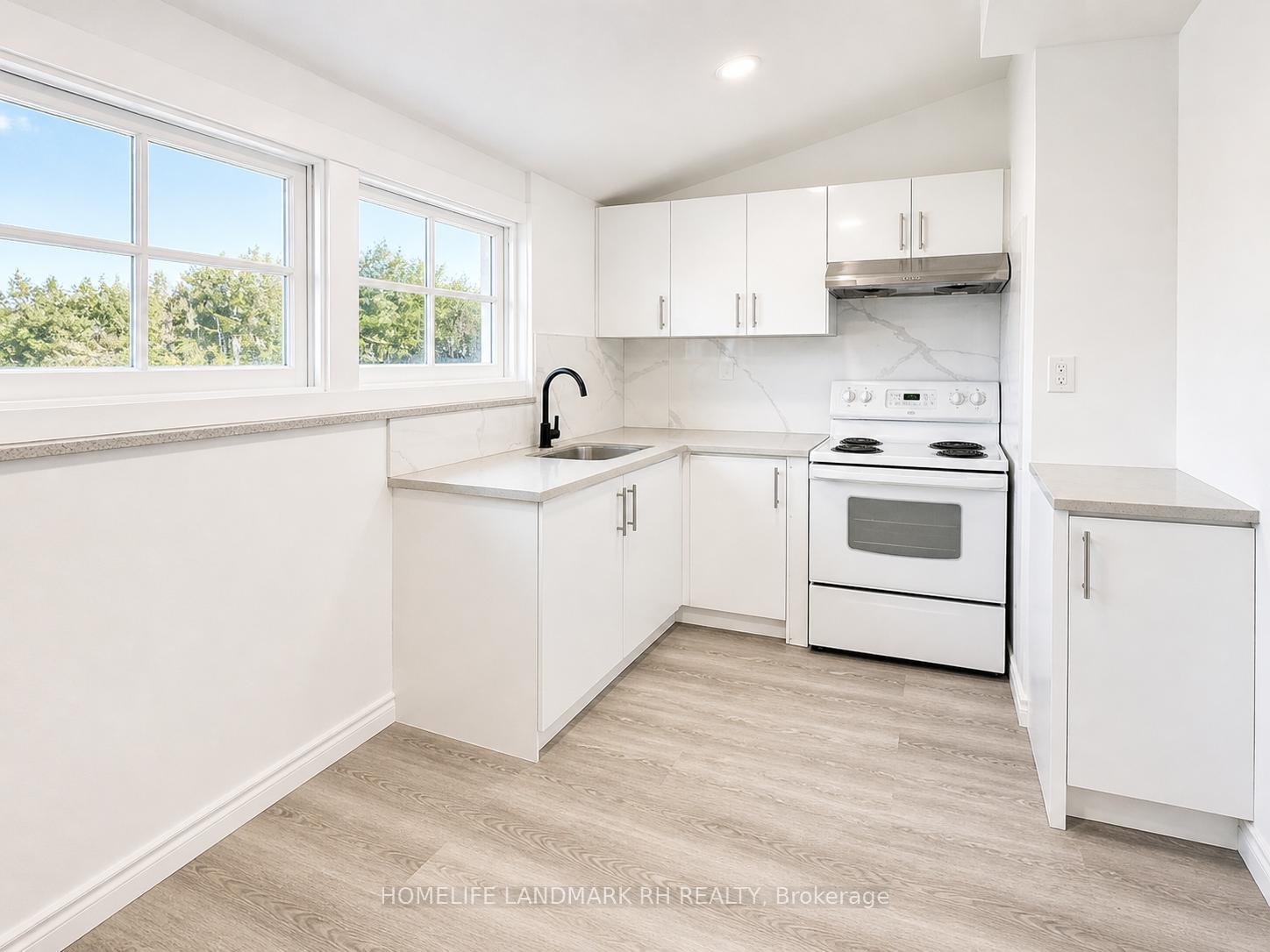 Photo 6 of Unit 102, 25066 Commodore Road, Brock, Beaverton — HOMEH