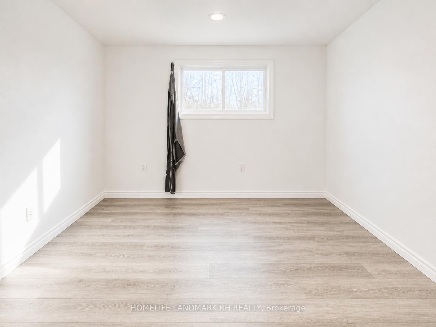 Photo 7 of Unit 102, 25066 Commodore Road, Brock, Beaverton — HOMEH