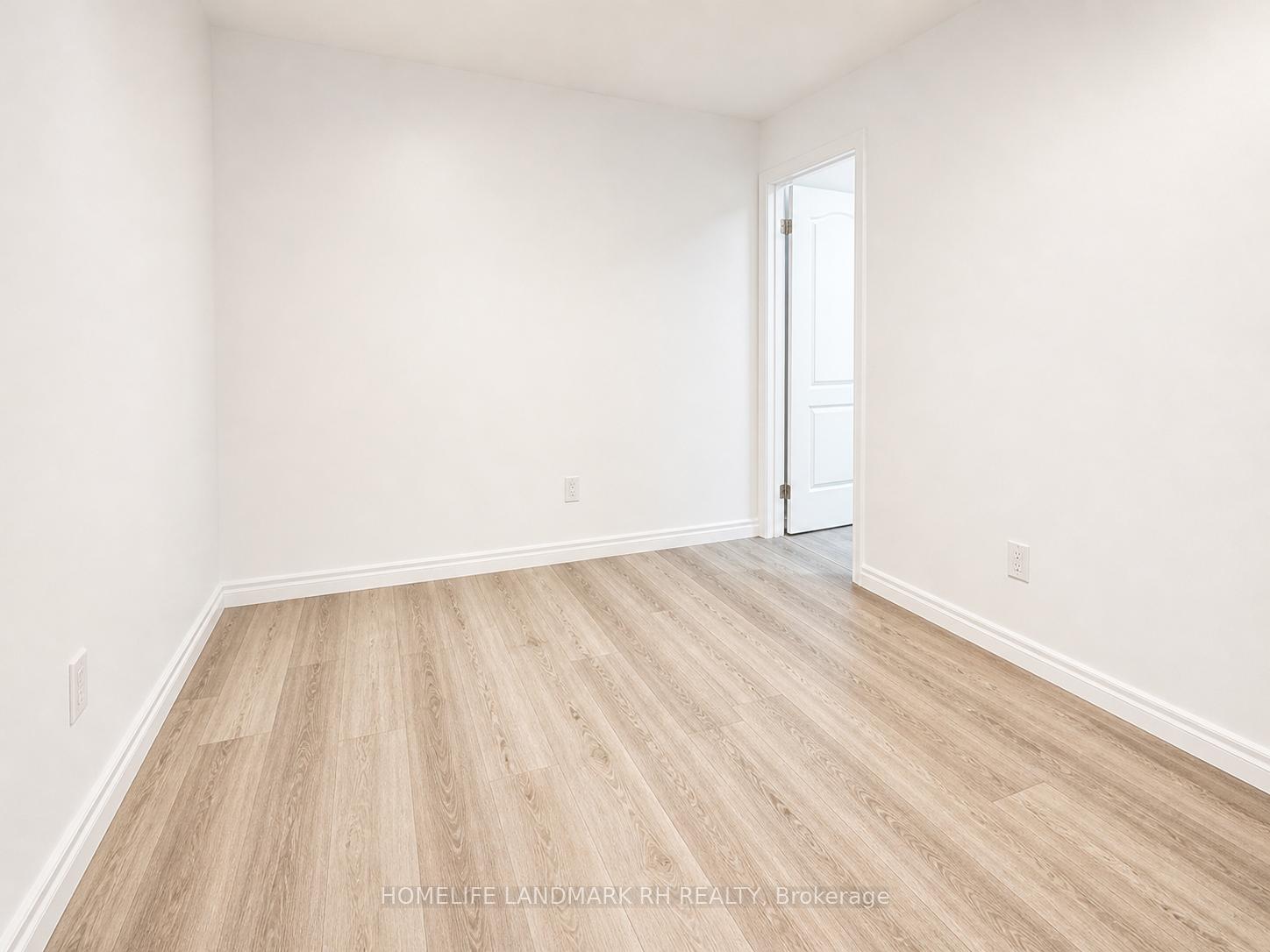 Photo 11 of Unit 102, 25066 Commodore Road, Brock, Beaverton — HOMEH