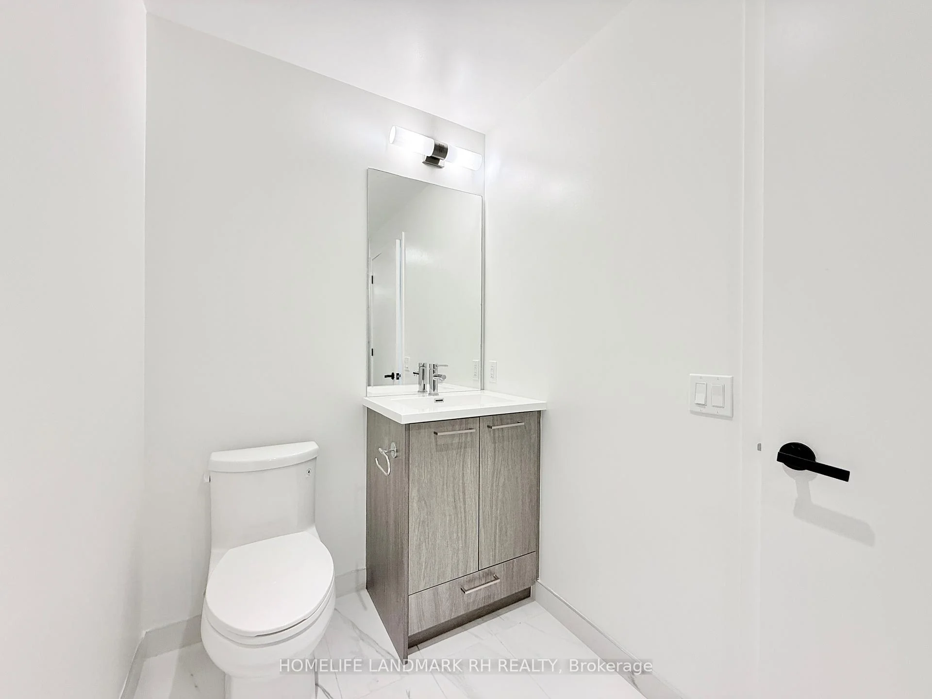 Photo 19 of Unit 4110, 28 Interchange Way, Vaughan, Vaughan Corporate Centre — HOMEH