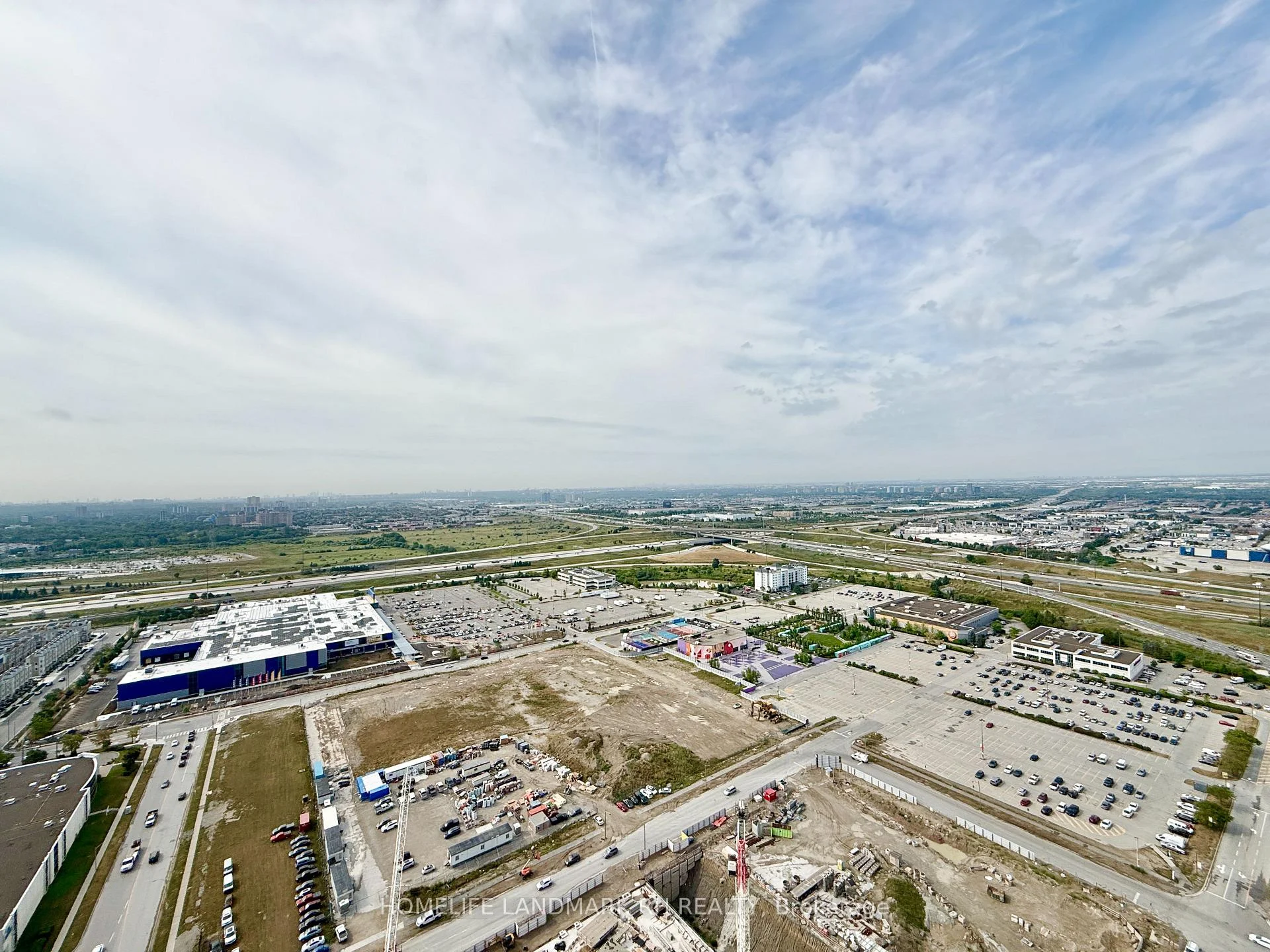 Photo 31 of Unit 4110, 28 Interchange Way, Vaughan, Vaughan Corporate Centre — HOMEH