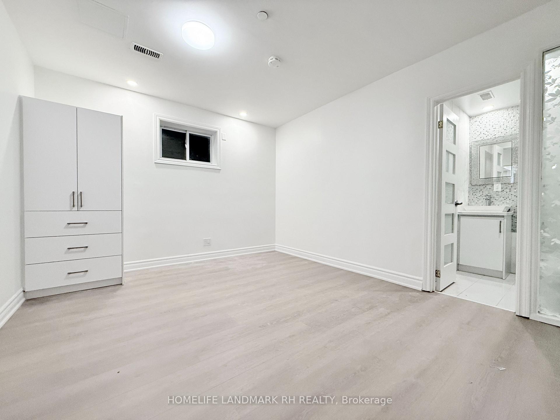 Photo 13 of Unit 201, 414 Dundas Street W, Toronto, Kensington-Chinatown — HOMEH