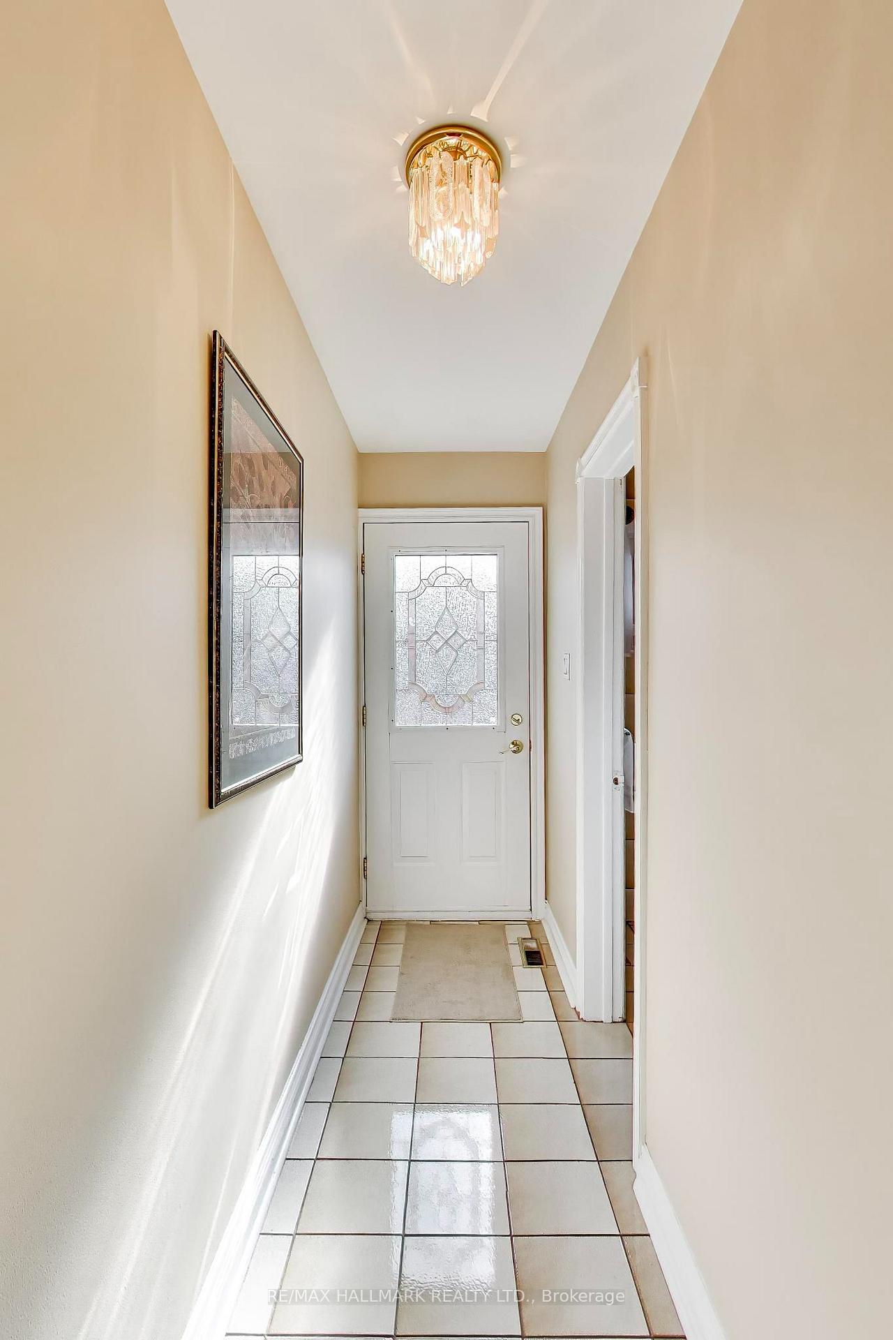 Photo 21 of 5 Byworth Boulevard, Etobicoke, Kingsview Village-The Westway — HOMEH