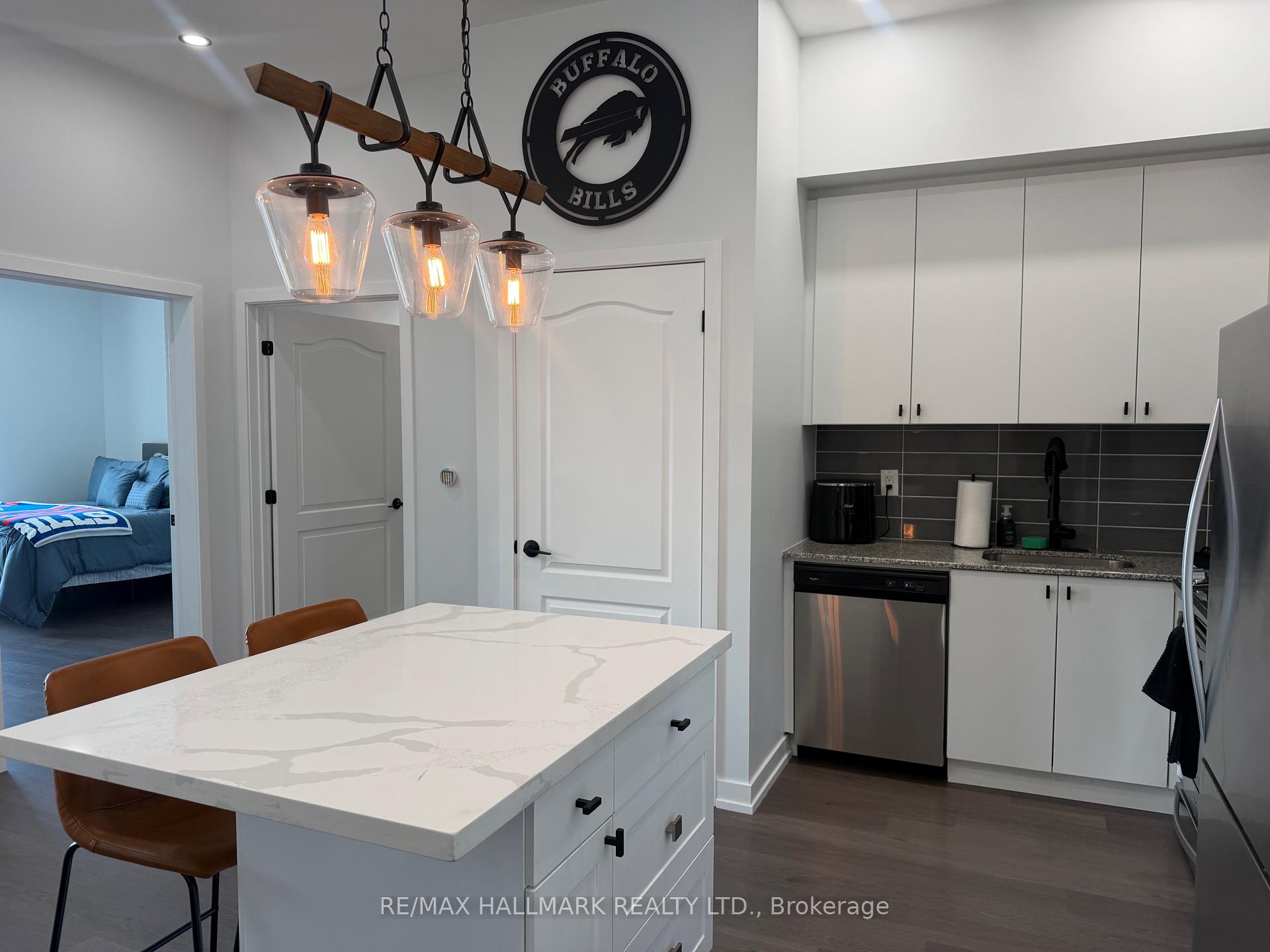 Photo 14 of Unit 404, 555 William Graham Drive, Aurora, Rural Aurora — HOMEH