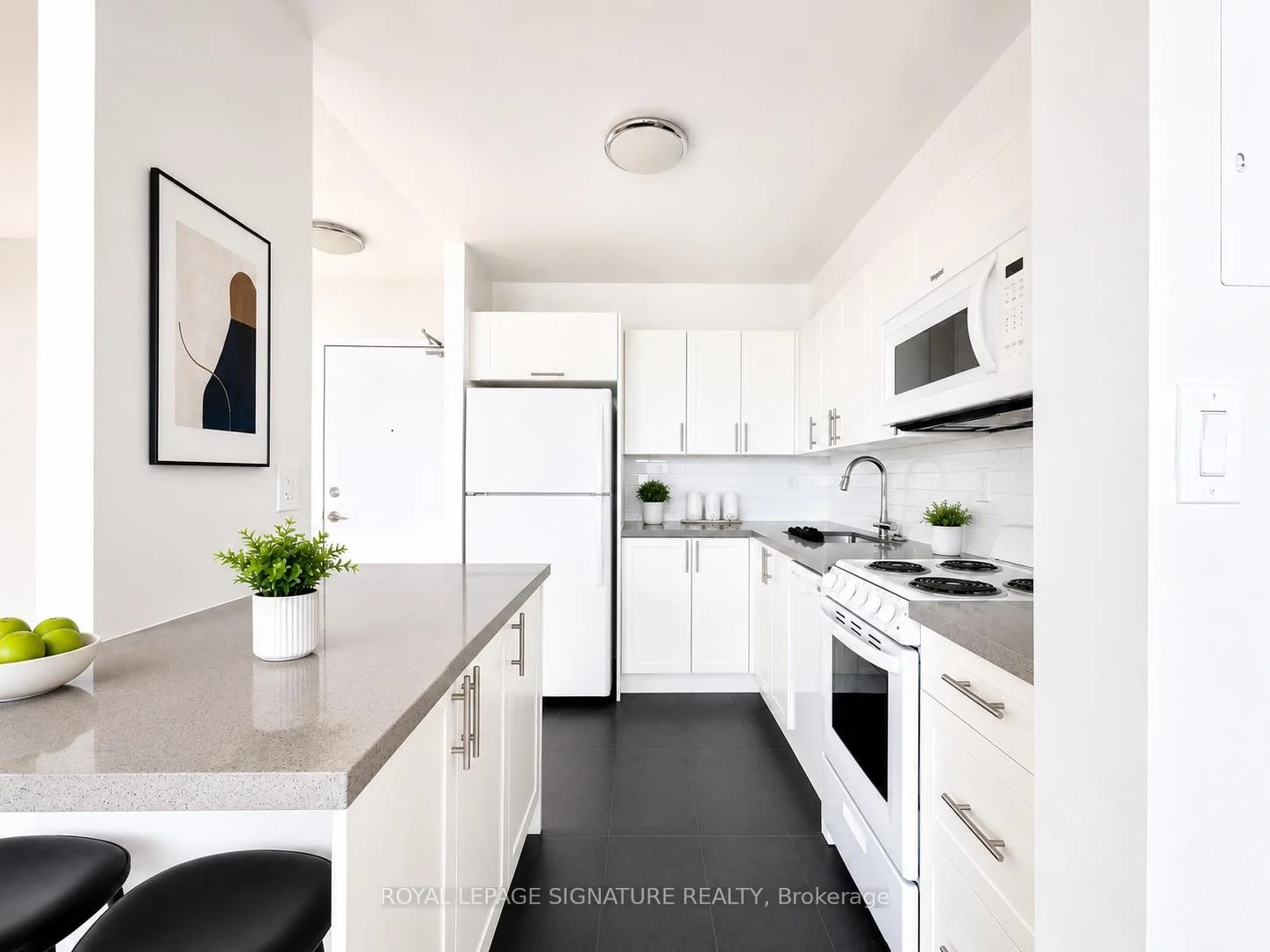 Photo 5 of Unit 504, 666 Spadina Avenue, Toronto, University — HOMEH